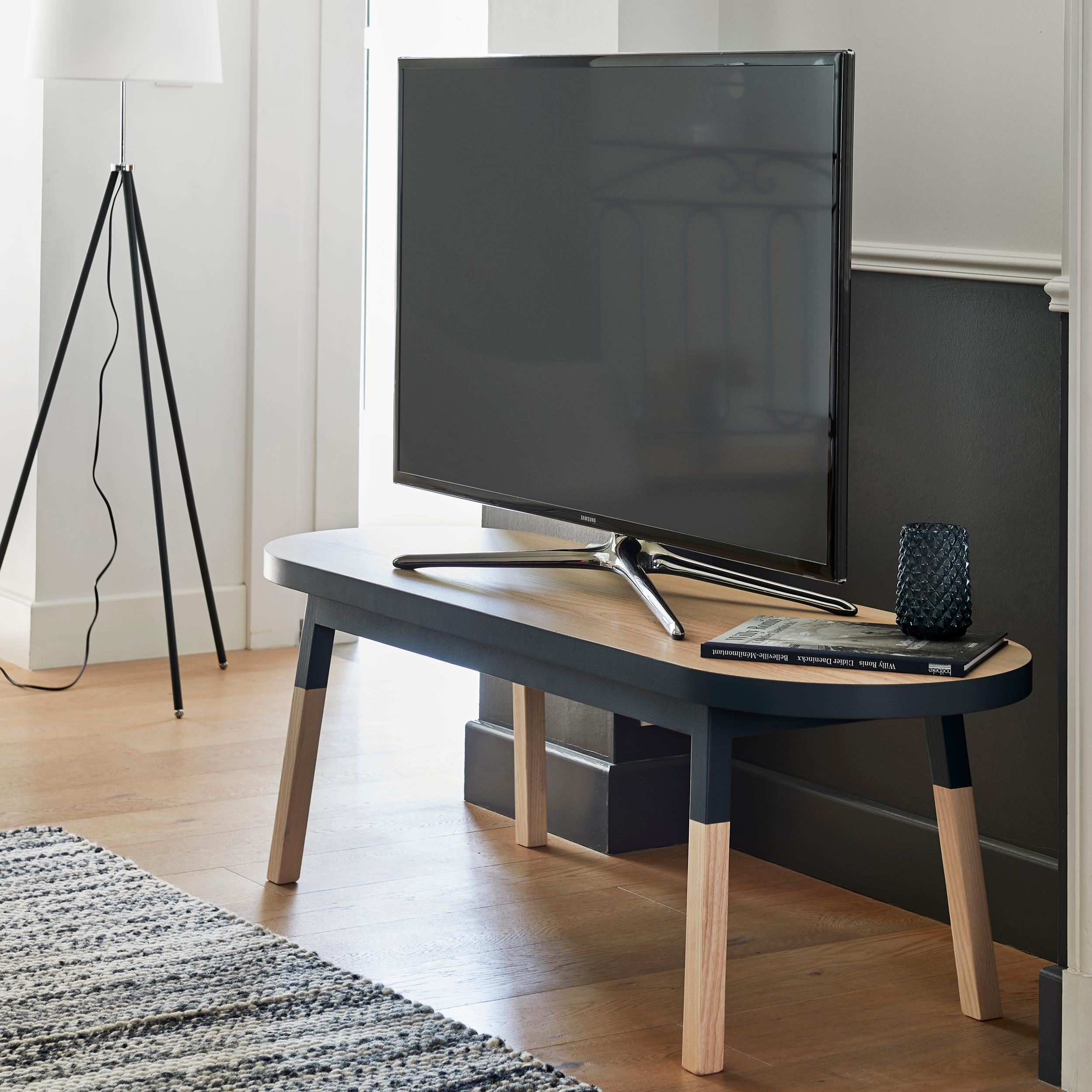 Scandinavian Modern Coffee Table Bench in solid Ash, South Scandinavian Design by Eric Gizard, Paris For Sale