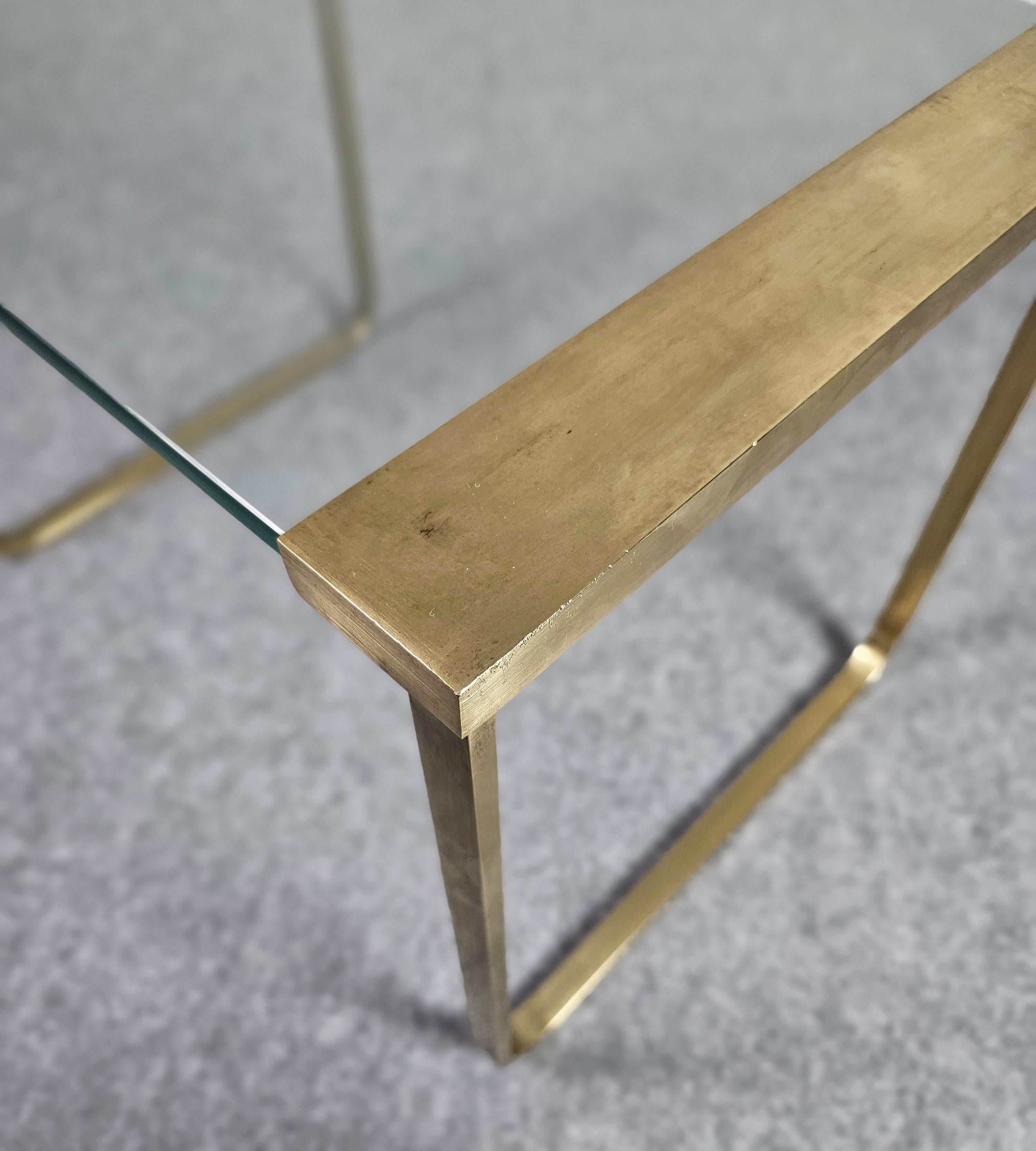 italien Table basse rectangulaire mi-siècle moderne en laiton et verre transparent, Italie, années 1960 en vente
