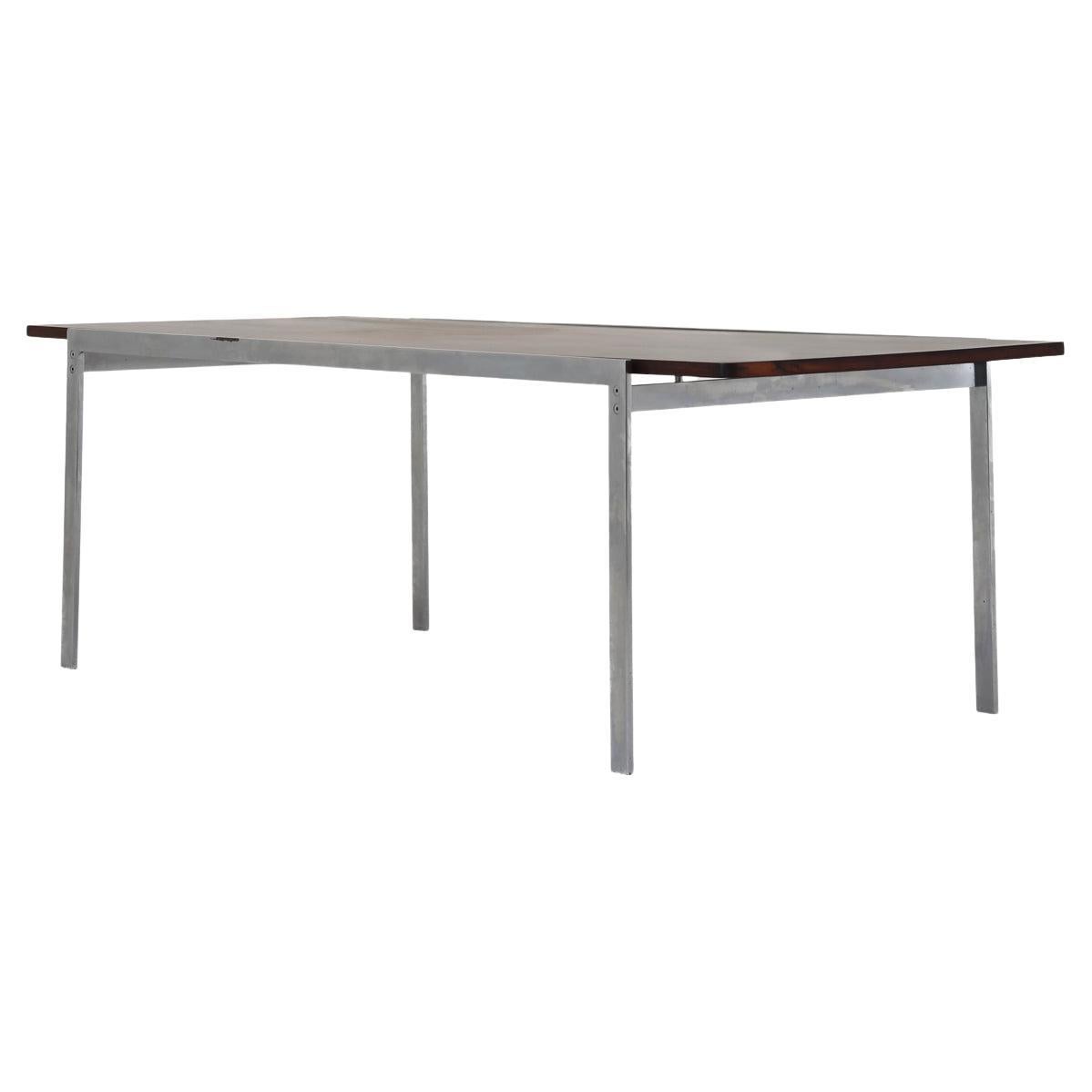 Table basse d'Arne Jacobsen