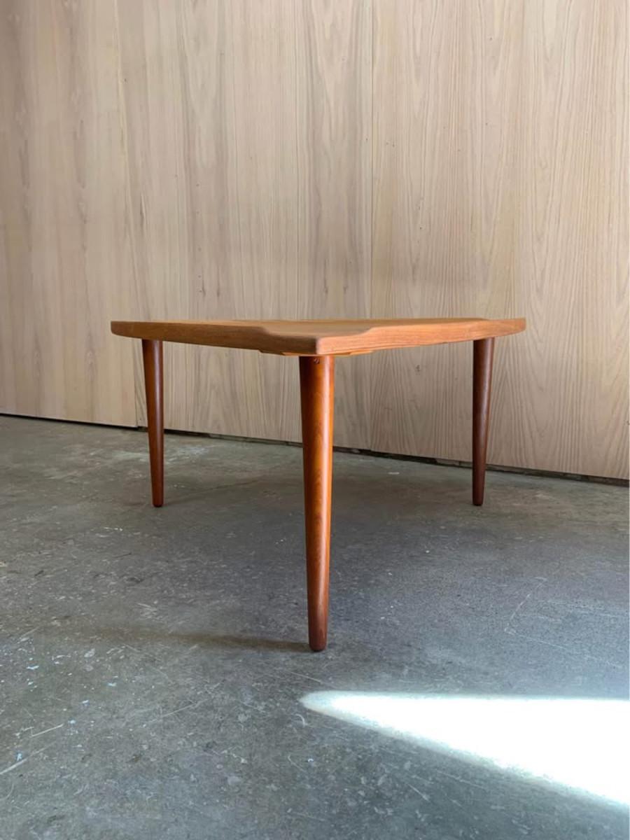 Coffee Table by Arne Wahl Iversen In Excellent Condition For Sale In Victoria, BC