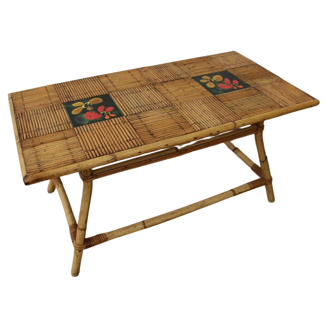 Tavolino di Audoux Minet in rattan e ceramica di Vallauris AM anni '60