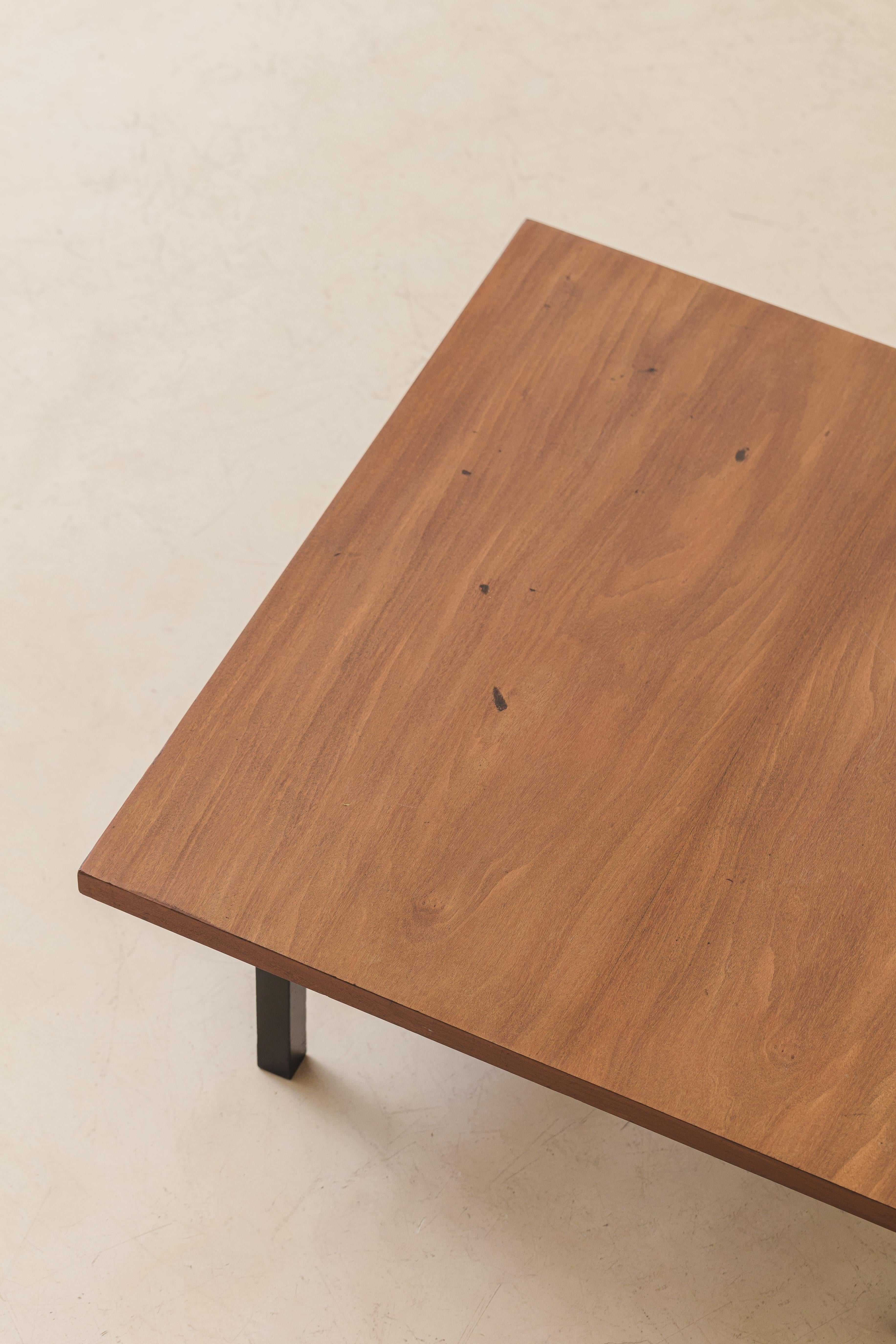 Mesa de centro de los brasileños Branco & Preto, tapa de caviuna con madera ebonizada, años 50 en Bueno estado para la venta en New York, NY