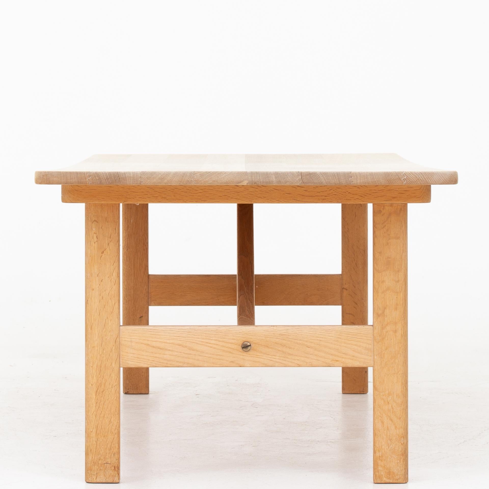 Model 286 - Coffee table in solid, soaped oak. Maker Fredericia Furniture.