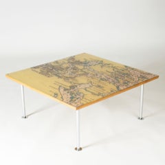 Couchtisch von Bruno Mathsson mit bedruckter Kartenplatte, DUX, Schweden, 1960er Jahre