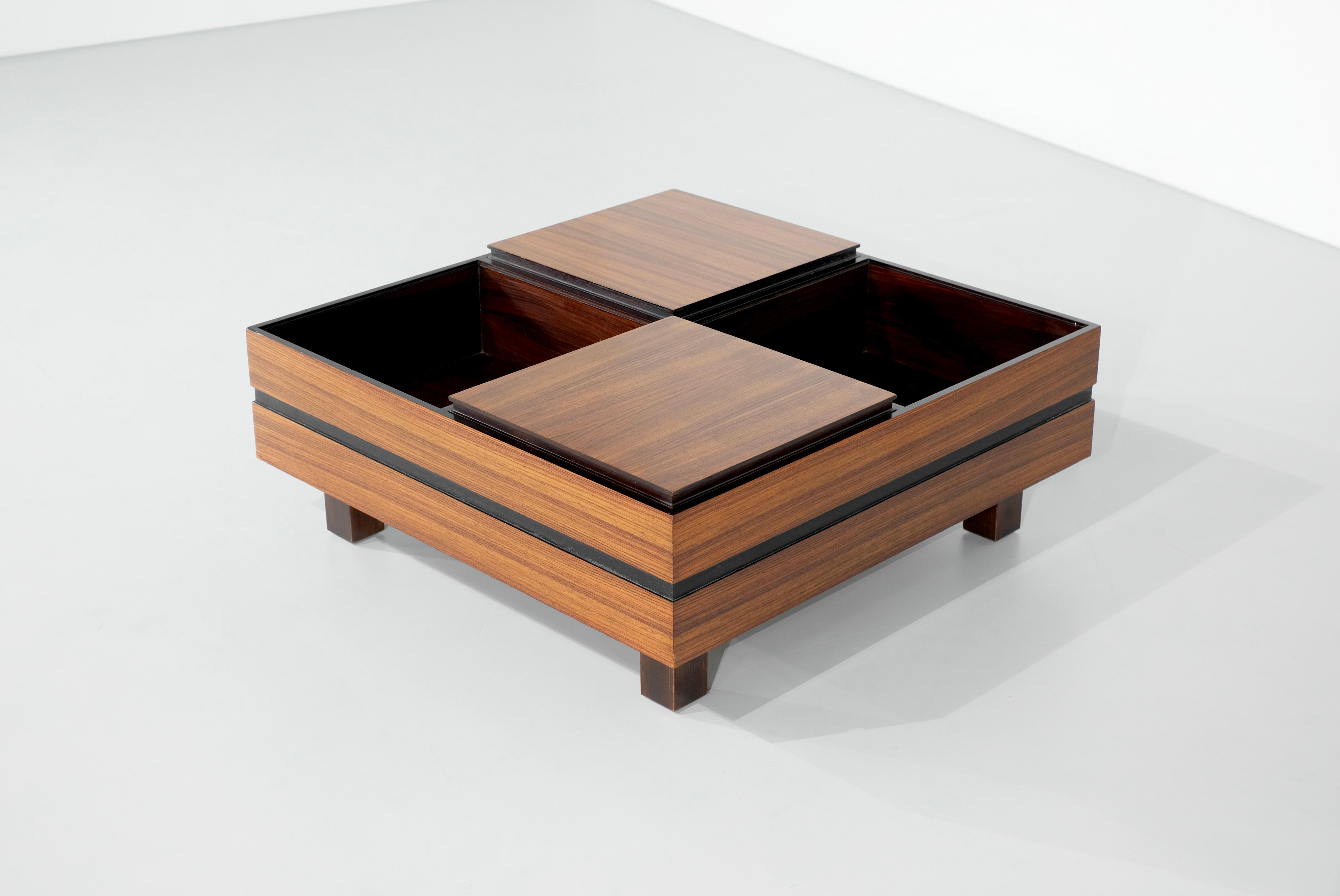 Bois Table basse de Carlo Hauner pour Forma Italy des années 1960. en vente