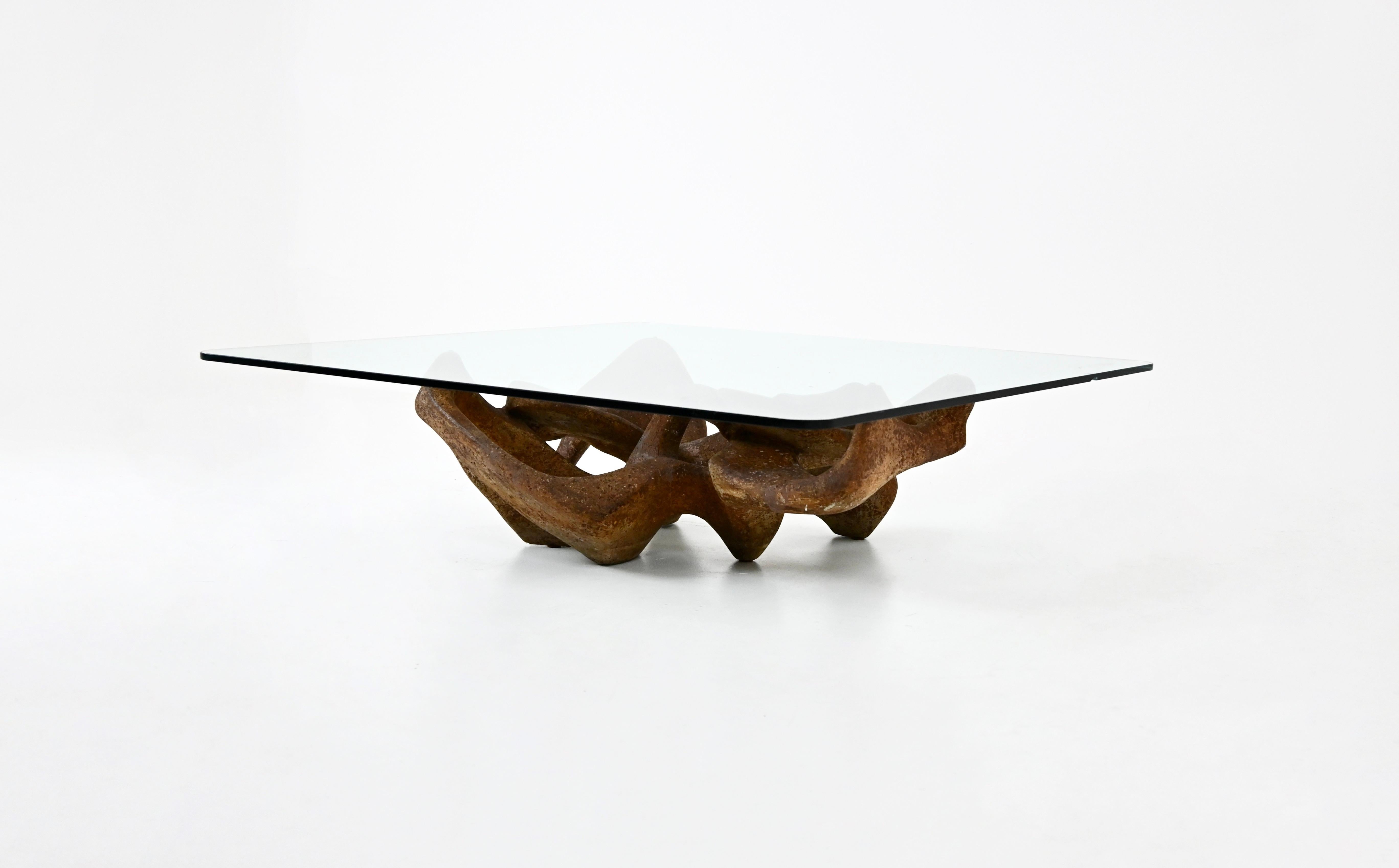 Table basse avec plateau en verre et base en béton sculpté par Claudio Trevi dans les années 70. Usure due au temps et à l'âge de la table basse.
POUR L'EXPÉDITION, NOUS CONSULTER POUR OBTENIR LE MEILLEUR PRIX

