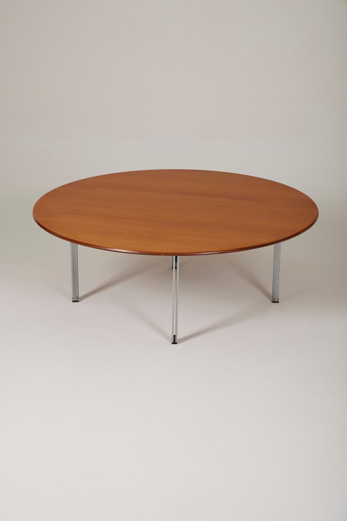 Metal Coffee table by Florence Knoll