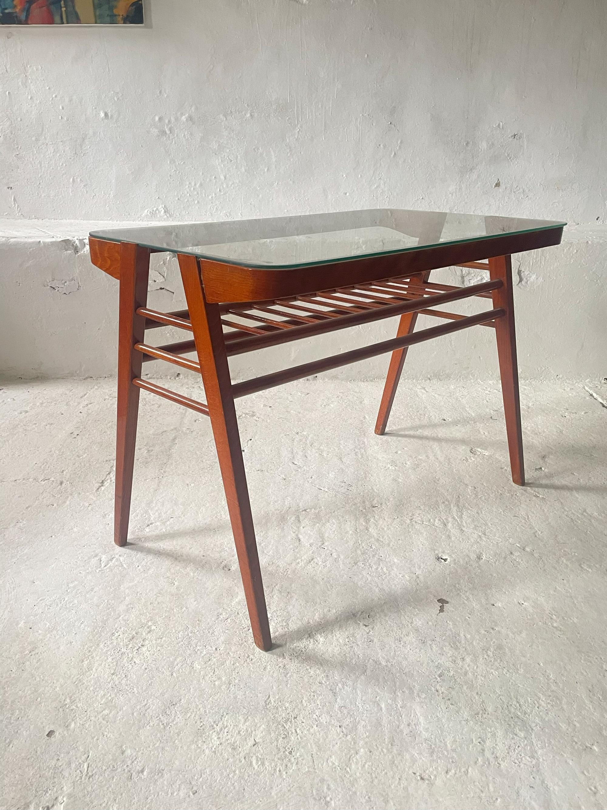 Mesa de centro de František Jirák para Tatra Checoslovaquia Años 60 Escandinavo moderno en venta