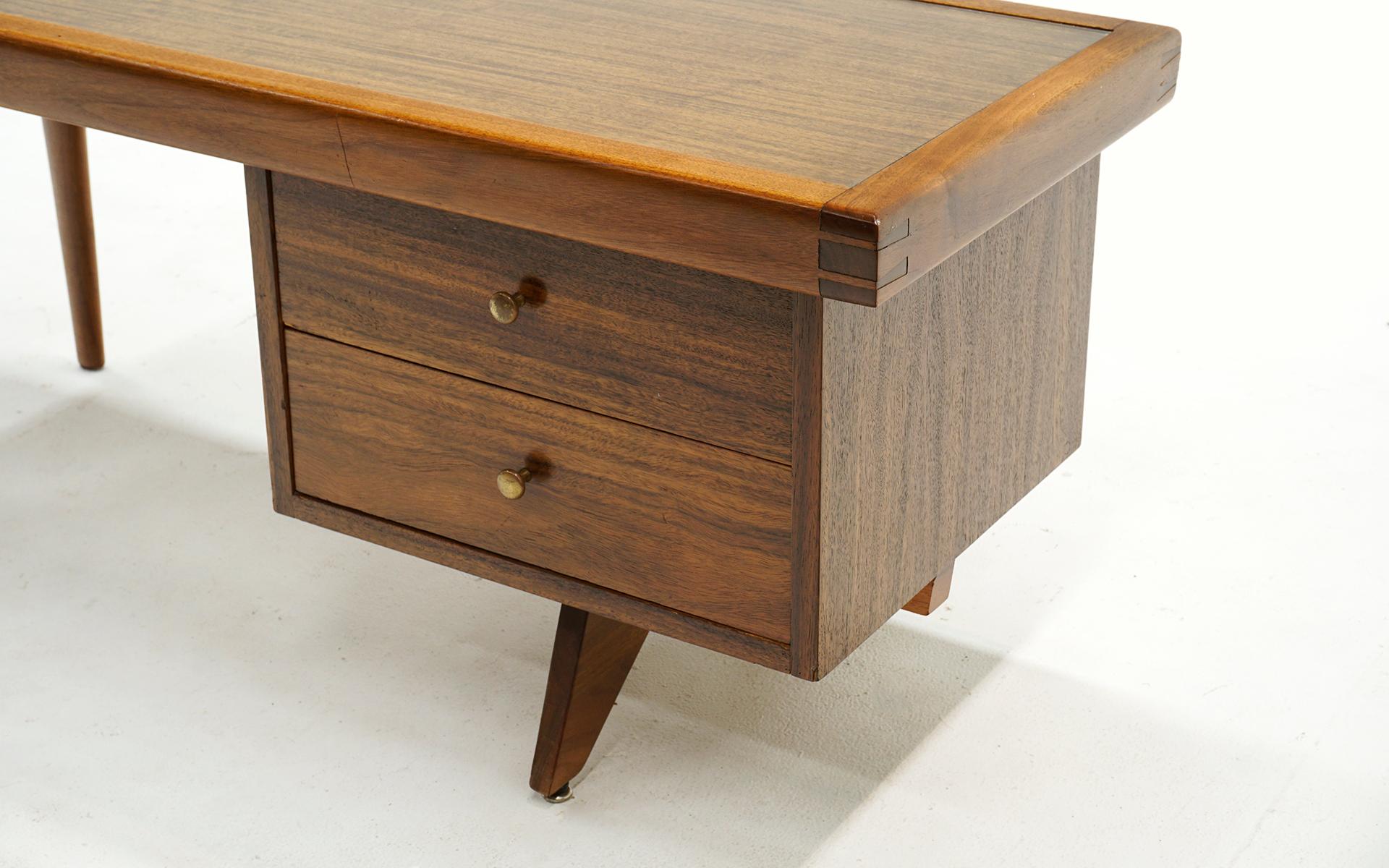 Mid-20th Century Coffee Table by George Nakashima for his Origins Series for Widdicomb