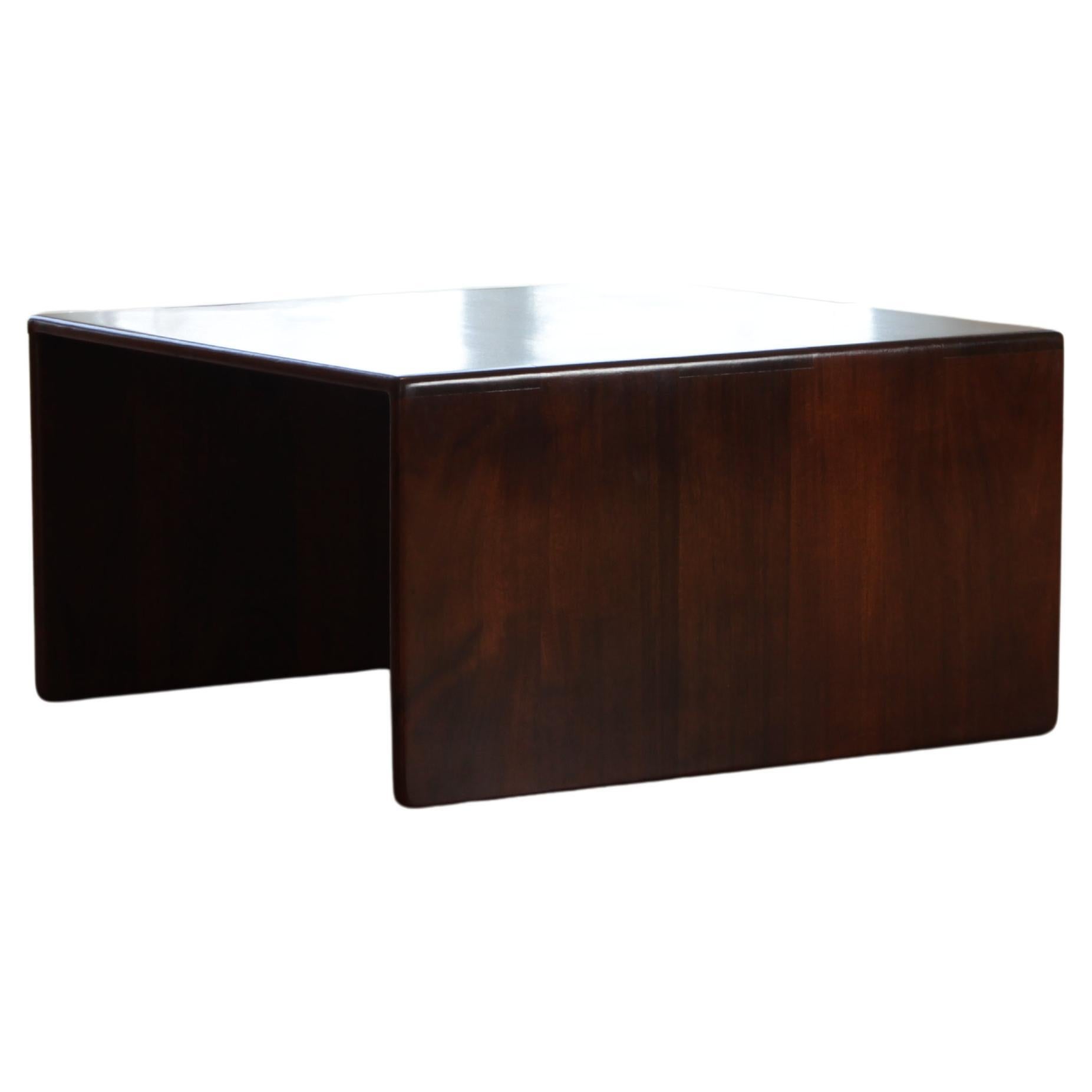 Table basse moderne du milieu du siècle dernier par Gerald McCabe pour Orange Crate Modern, 1970 en vente