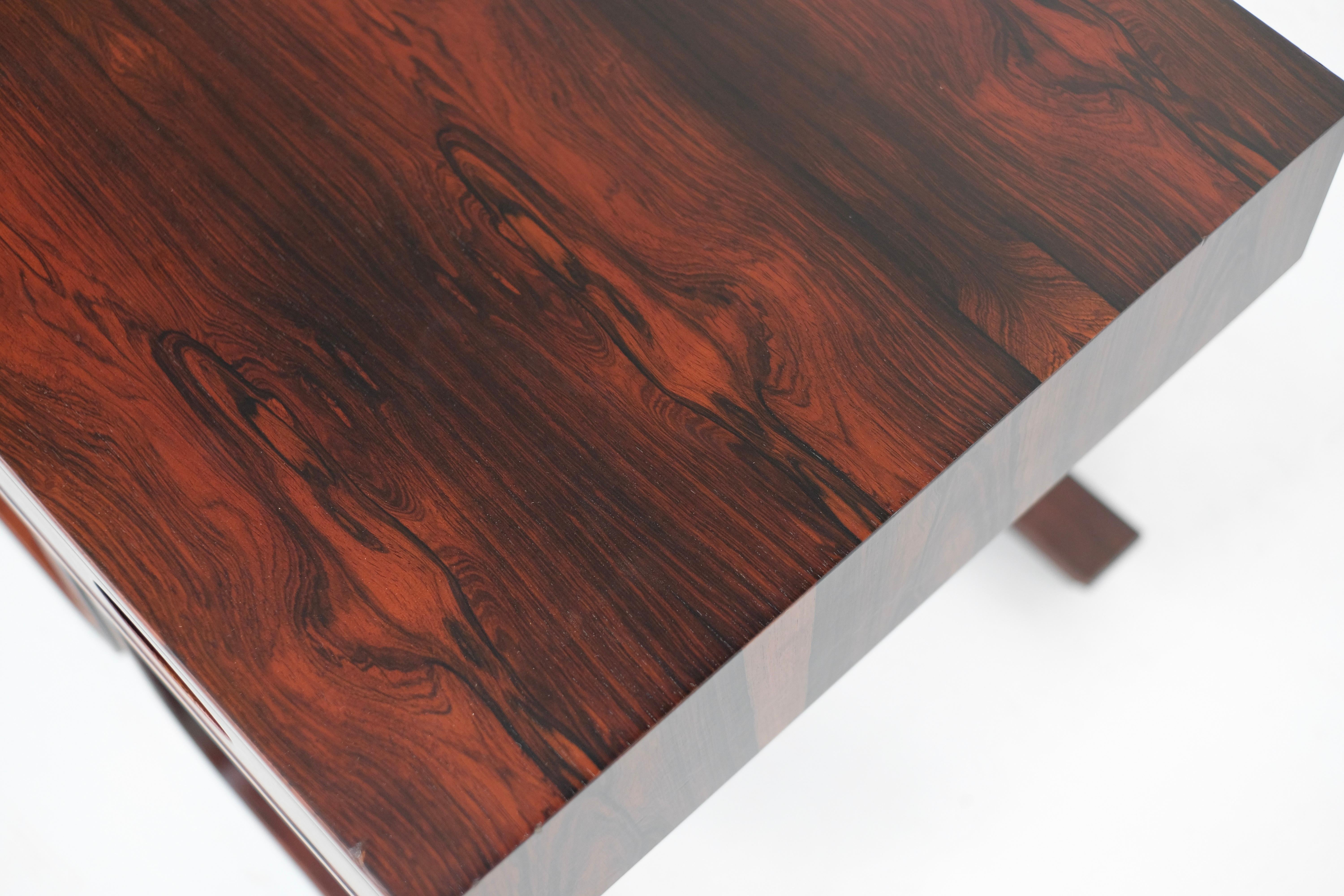 Table basse par Gianfranco Frattini pour Bernini, Italie années 1950. en vente 5