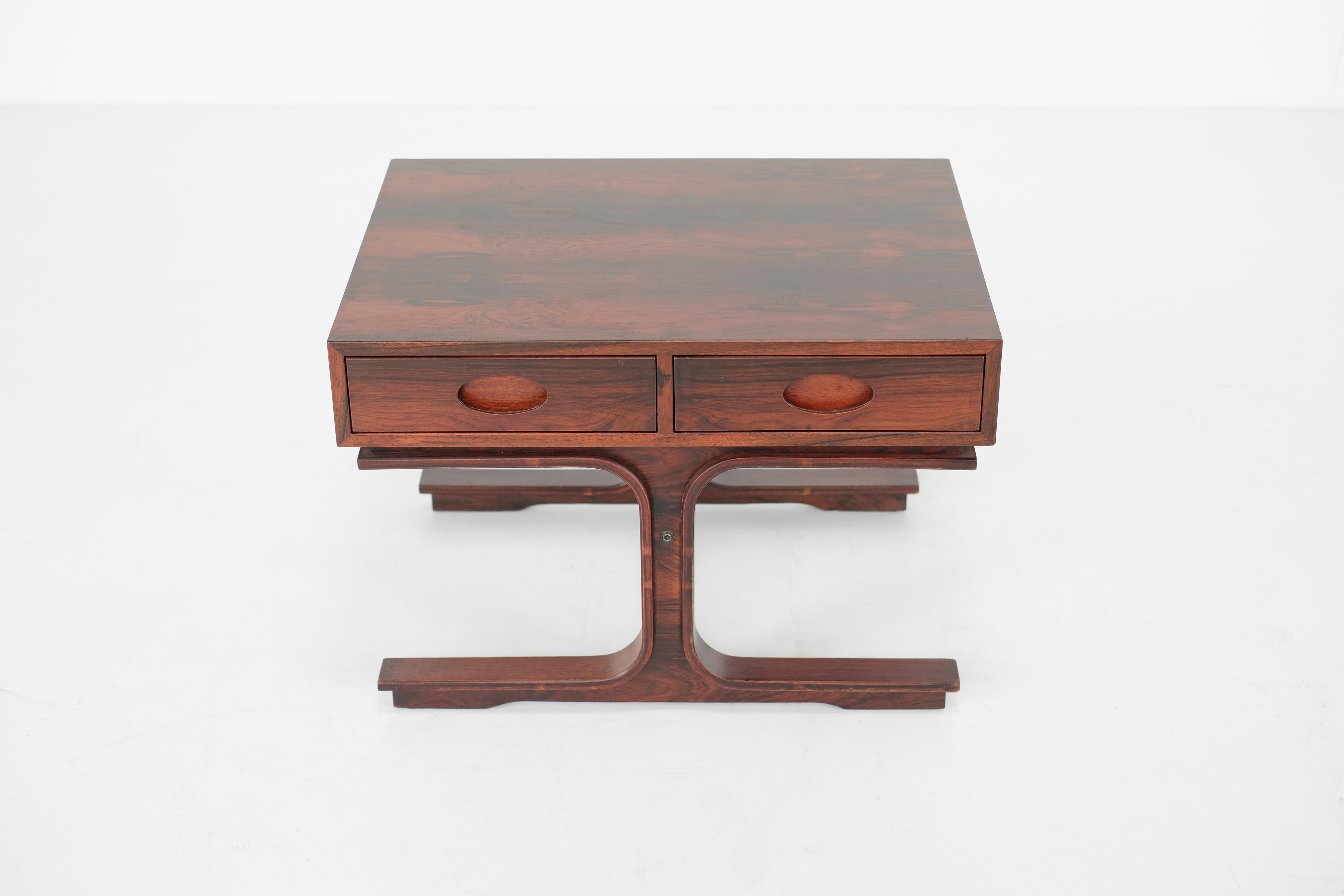 Table basse par Gianfranco Frattini pour Bernini, Italie années 1950. en vente 7