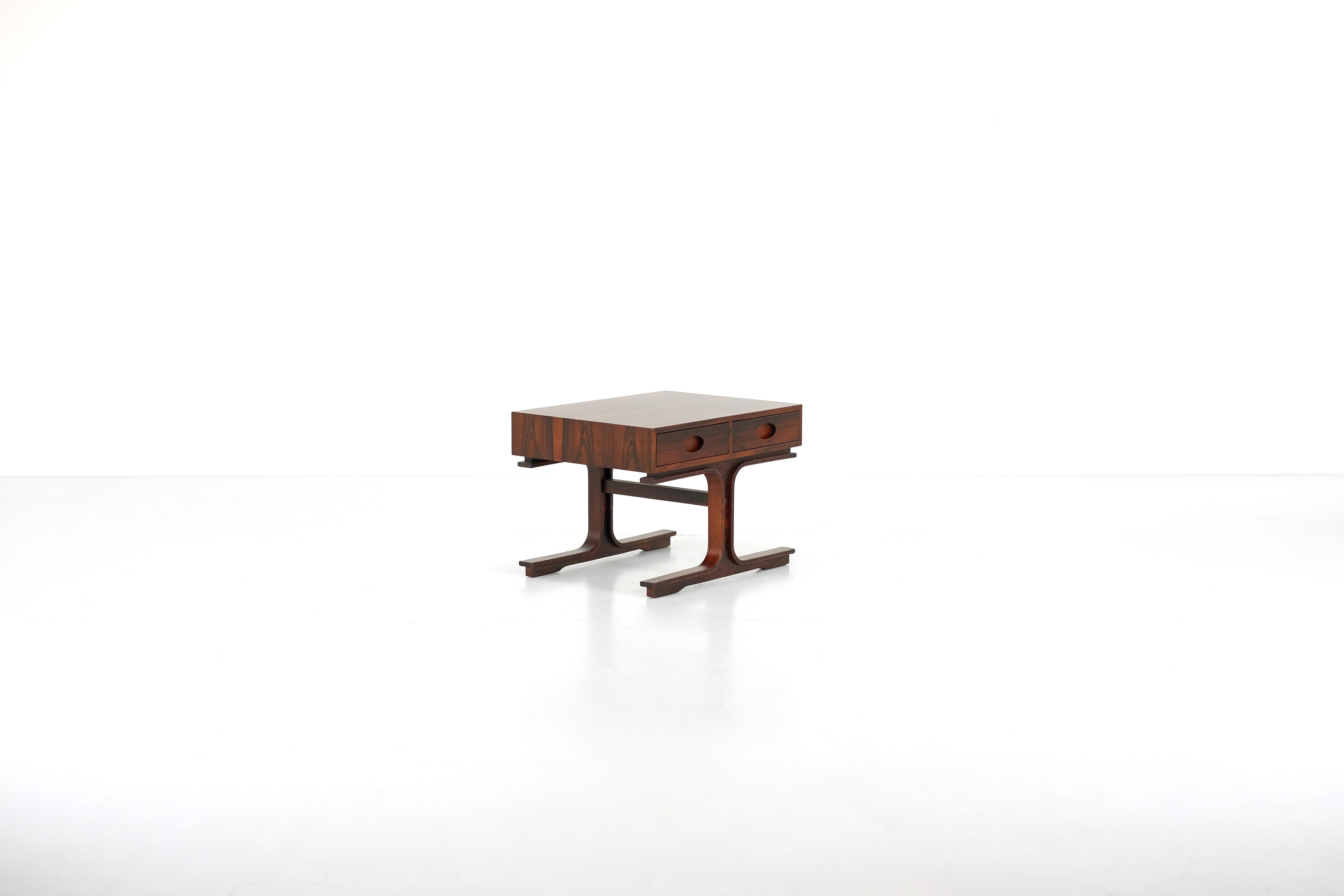 Table basse par Gianfranco Frattini pour Bernini, Italie années 1950. en vente 1