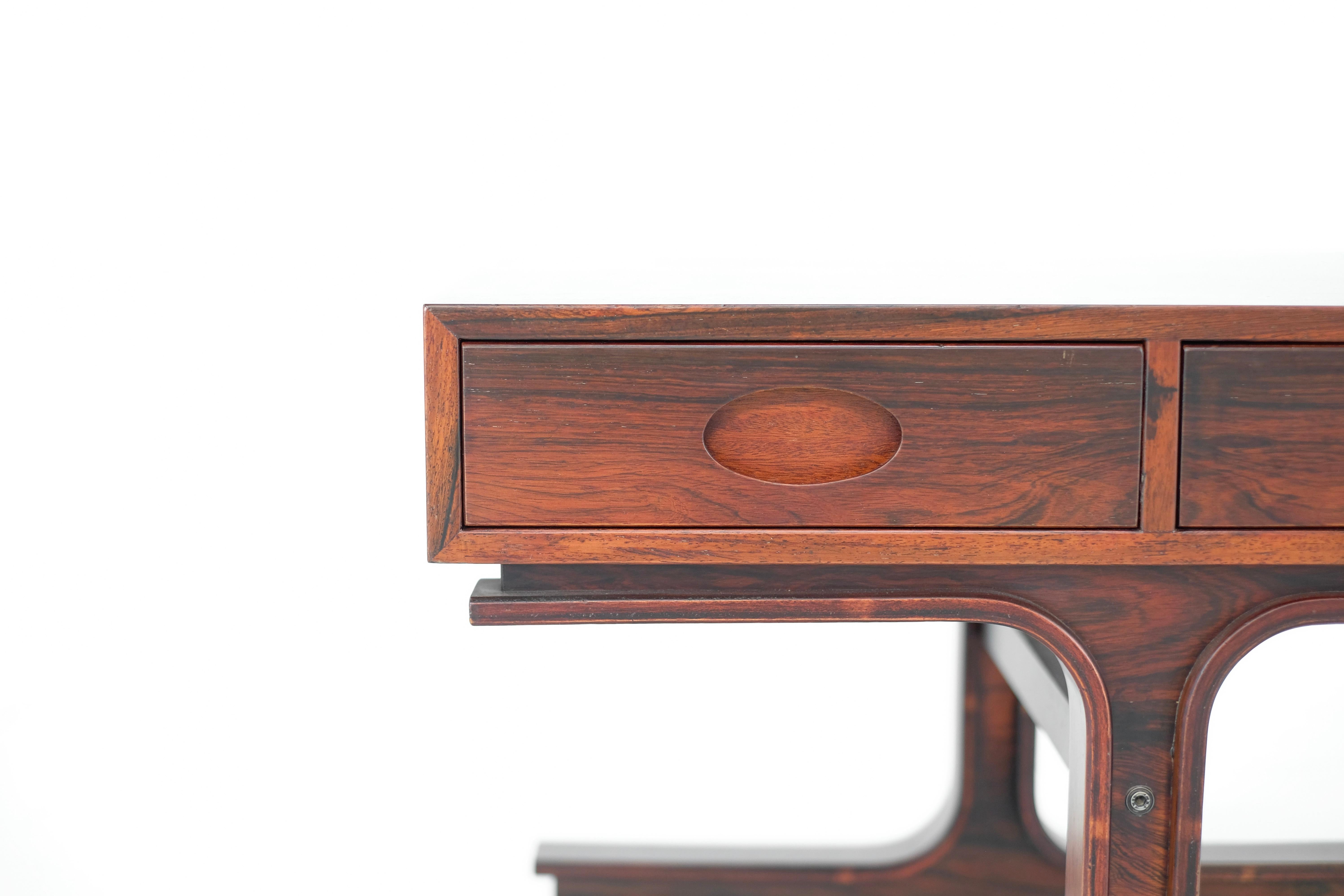 Table basse par Gianfranco Frattini pour Bernini, Italie années 1950. en vente 3