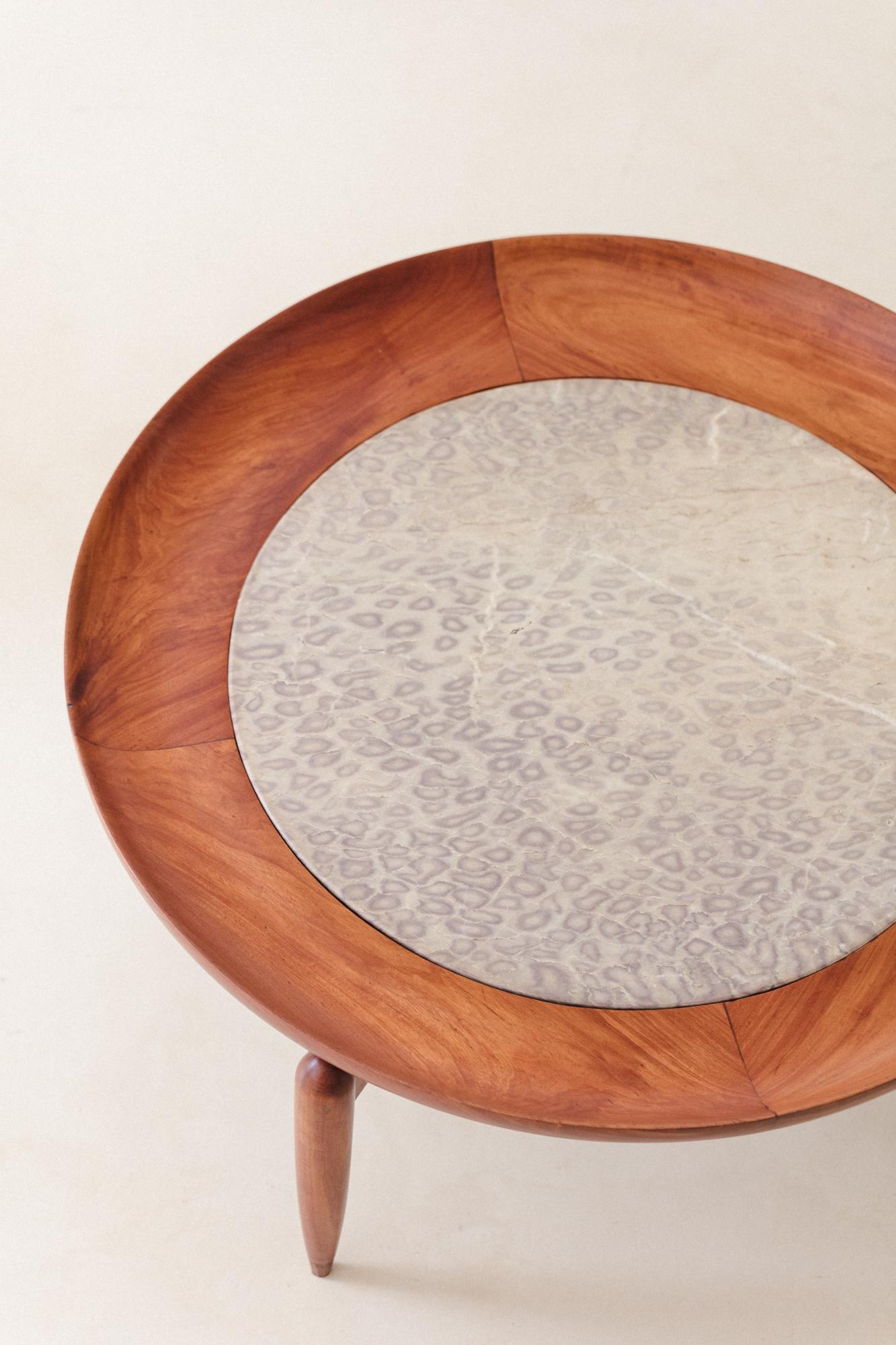 Mid-Century Modern Table basse de Giuseppe Scapinelli, design brésilien moderne du milieu du siècle dernier en vente