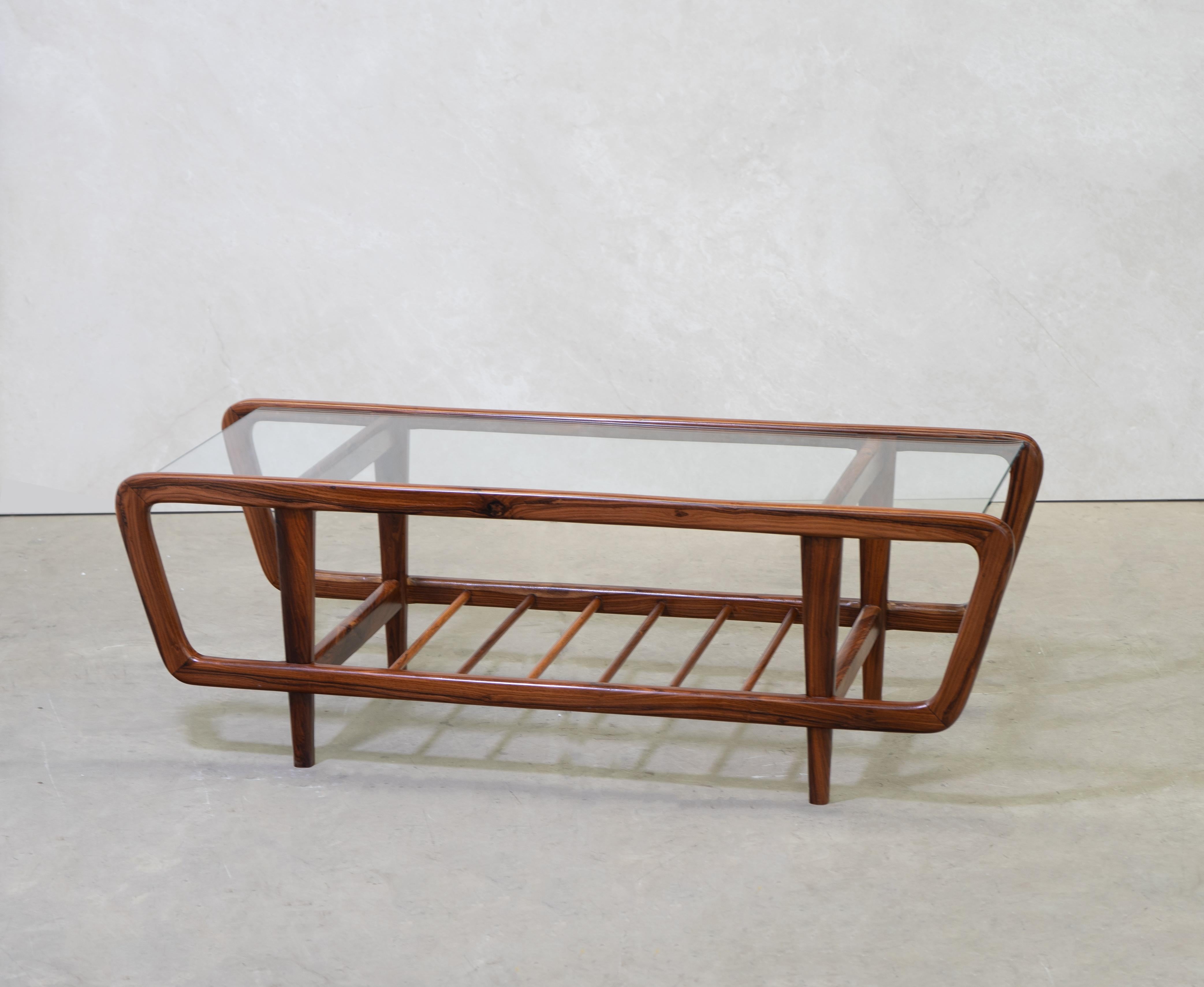Hand-Carved Coffee Table by Giuseppe Scapinelli, Brazilian Mid Century ModernDesign