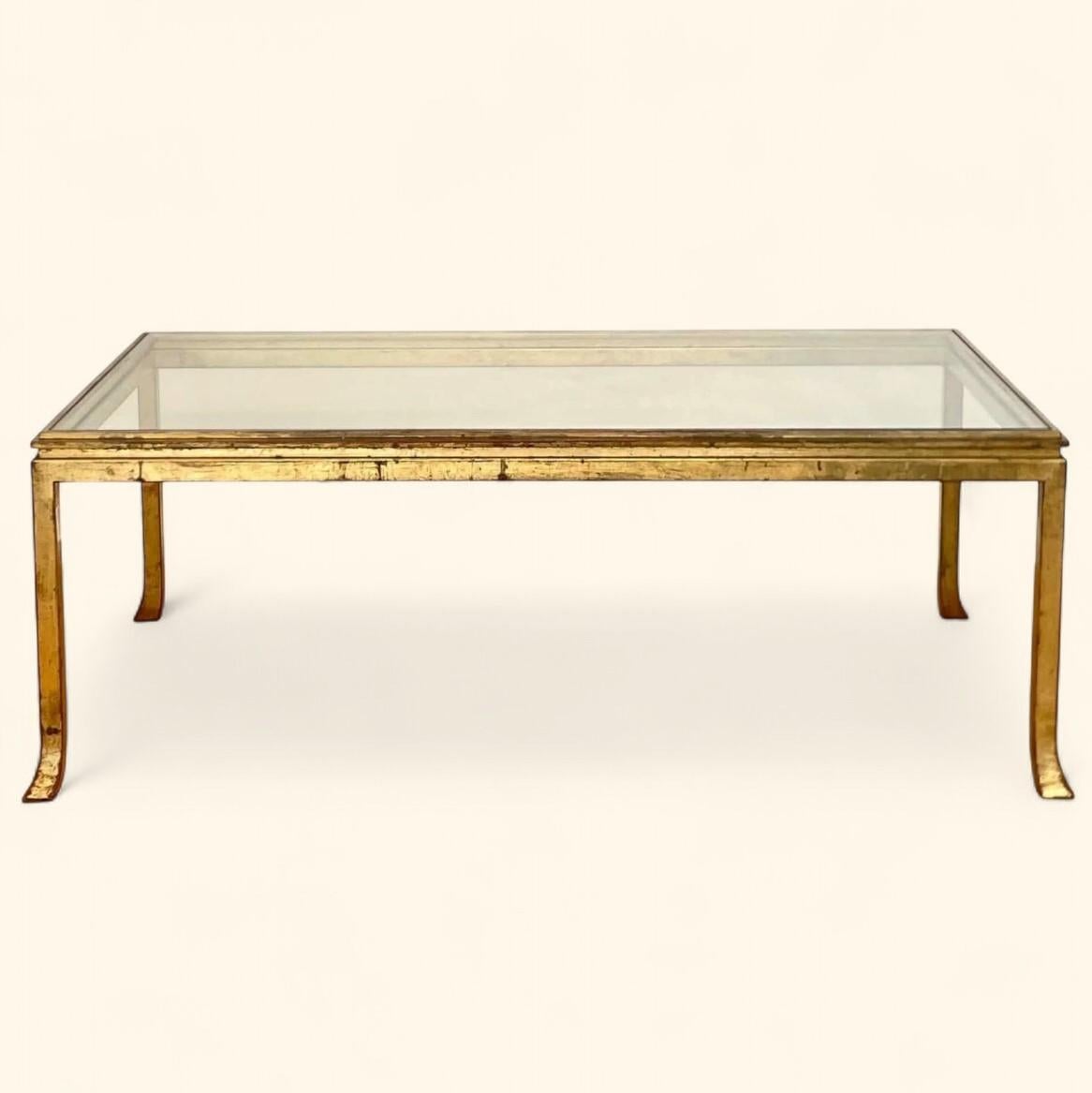 Mesa de centro de Henri Pouenat (1934-1987) para Maison Ramsay. 1960s. Dorado en venta