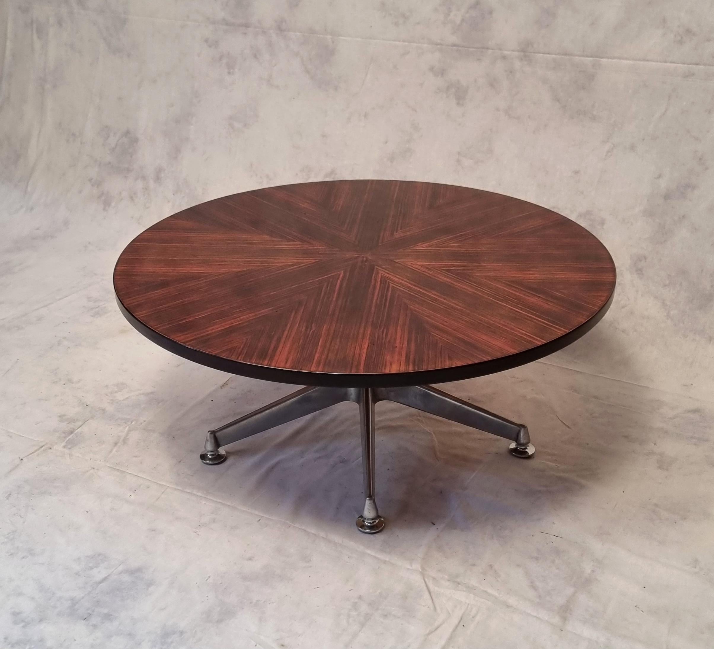 Italian Coffee Table By Ico Parisi For Mim Roma - Rosewood - Ca 1960 For Sale
