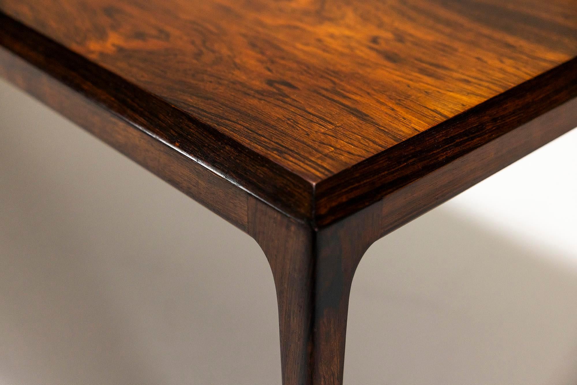 Coffee Table by Johannes Andersen in Rosewood for Silkeborg Møbelfabrik, Denmark In Good Condition In Hellouw, NL