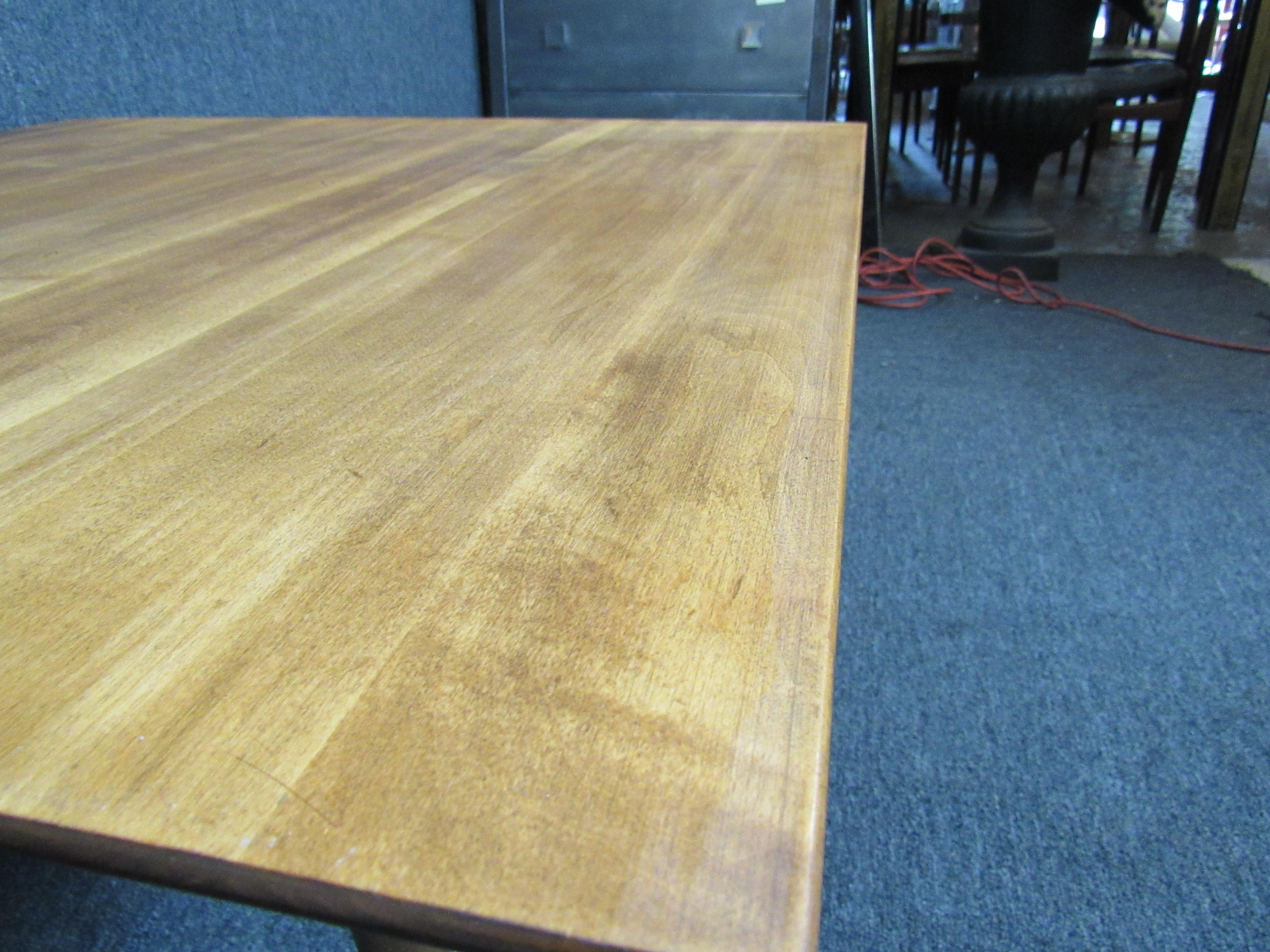 20th Century Coffee Table by Paul McCobb for Winchendon Furniture For Sale
