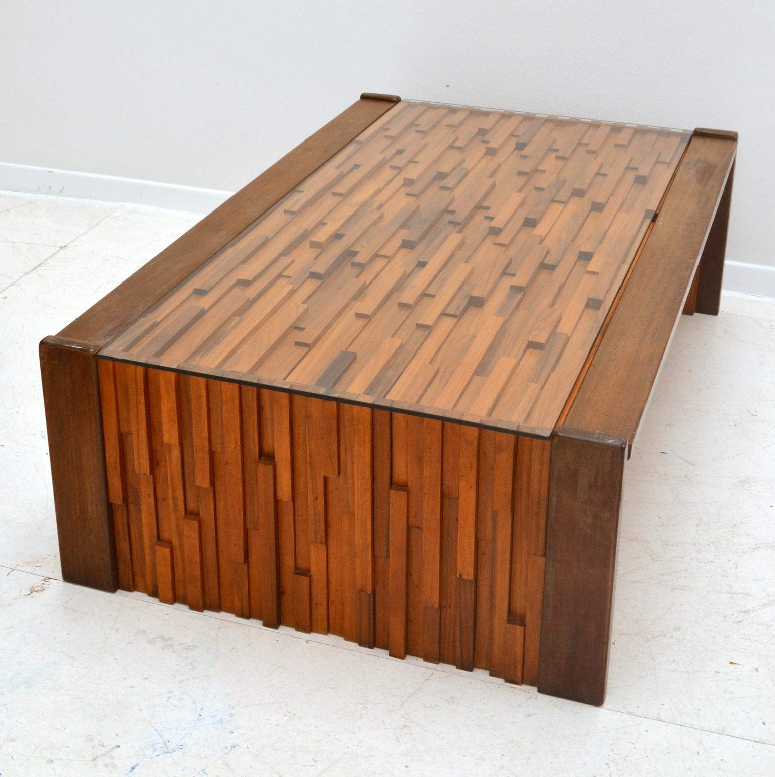 20th Century Coffee Table by Percival Lafer Brasil Hardwood Relief Top For Sale
