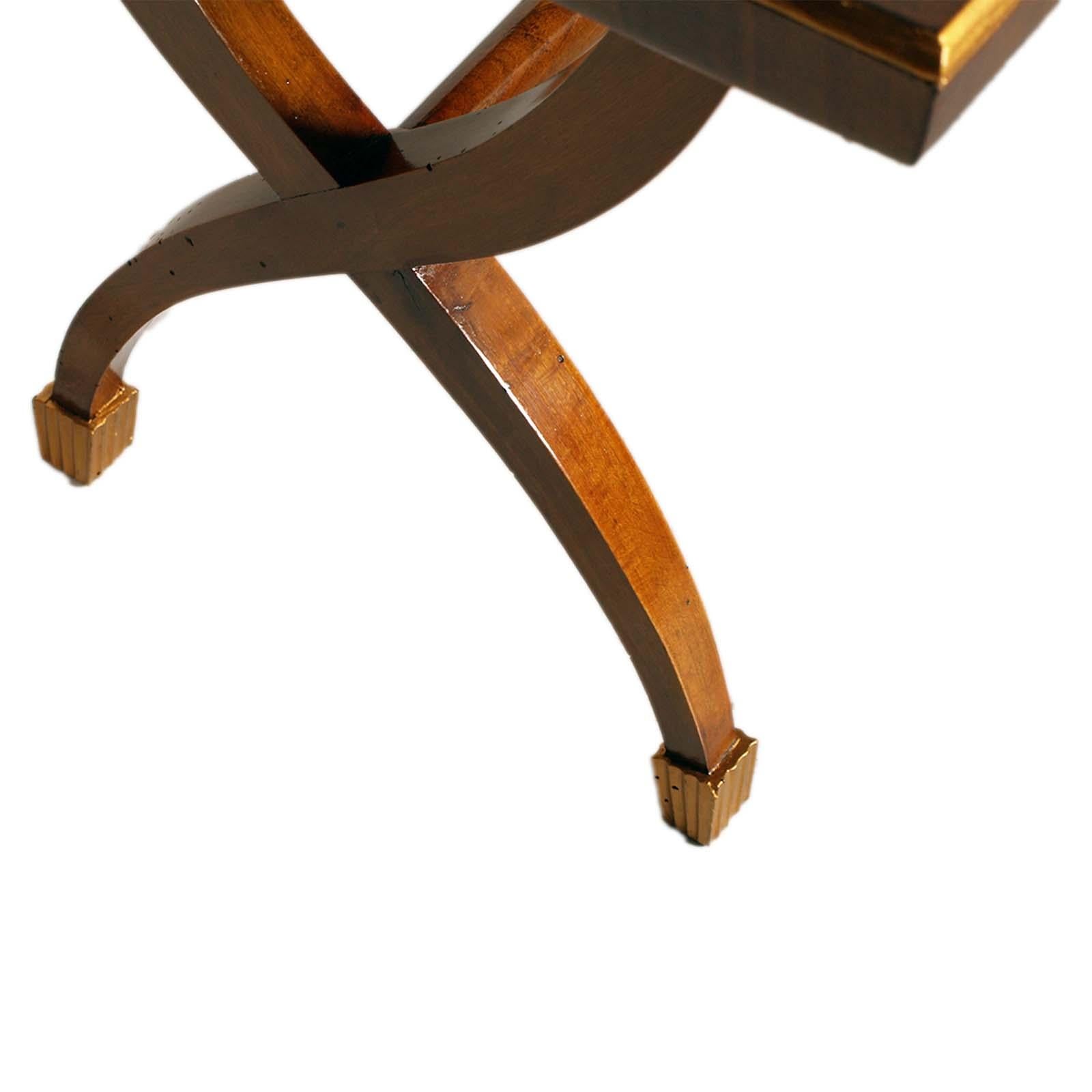 Coffee table, by Permanente Mobili Cantù, attributed to Paolo Buffa in walnut with precious inlay, feet and edging in gold leaf.
Beautiful, elegant and precious piece of design, suitable for classic and modern environments.

ABOUT PAOLO BUFFA
One of
