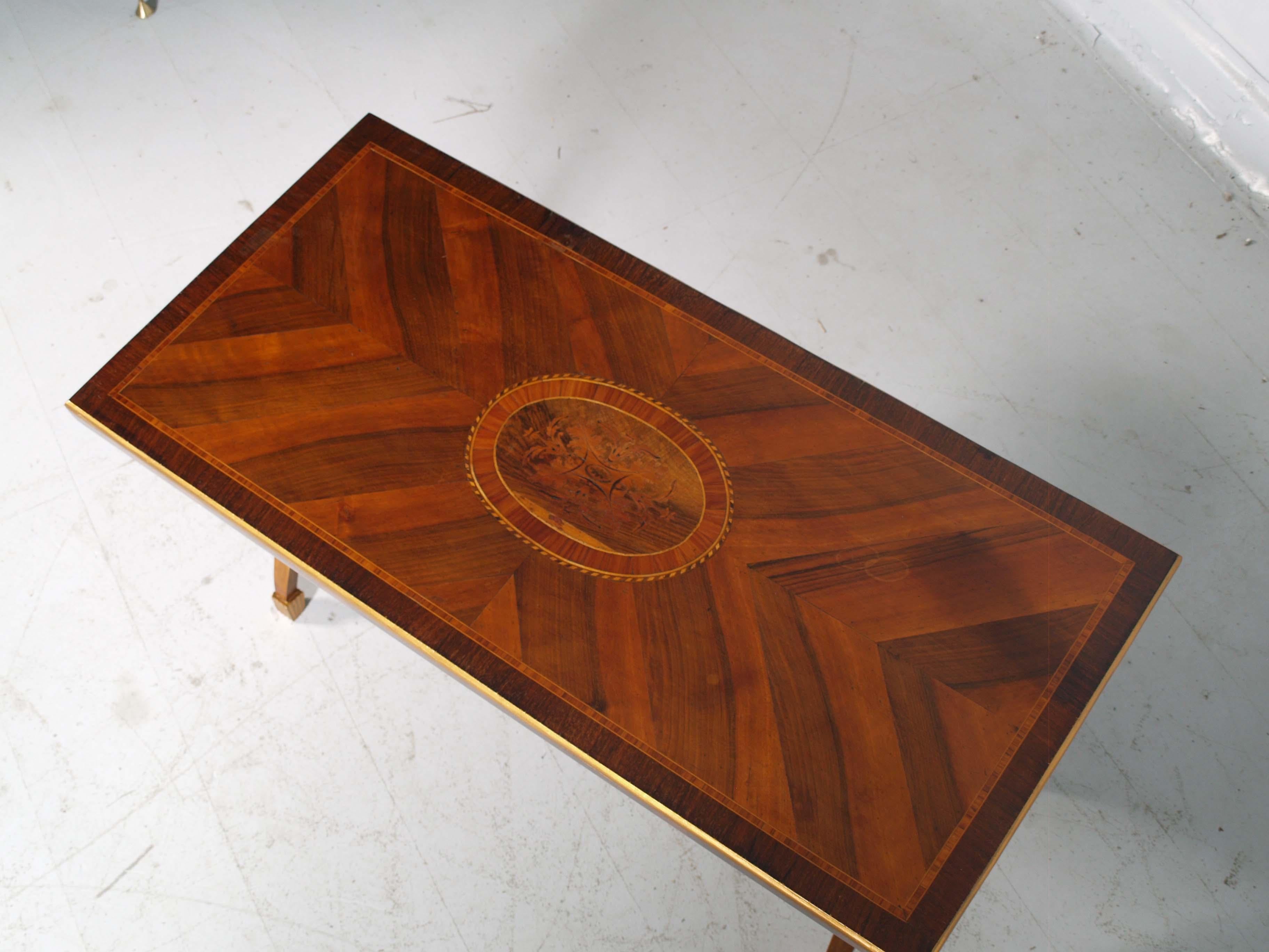 Italian Coffee Table, by Permanente Cantù, Paolo Buffa attributed in Walnut, Inlay For Sale