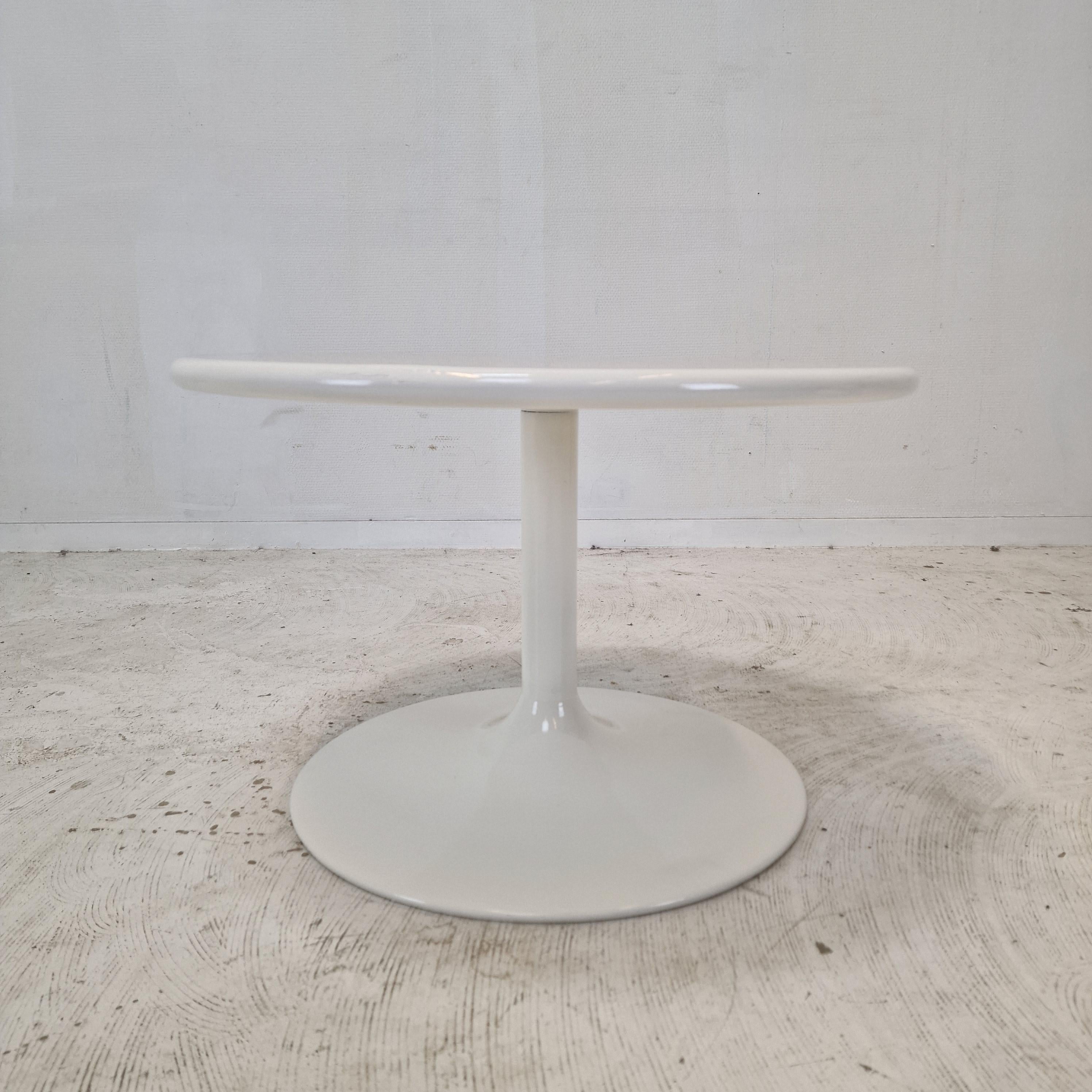 Coffee Table by Pierre Paulin for Artifort, 1970s In Good Condition For Sale In Oud Beijerland, NL