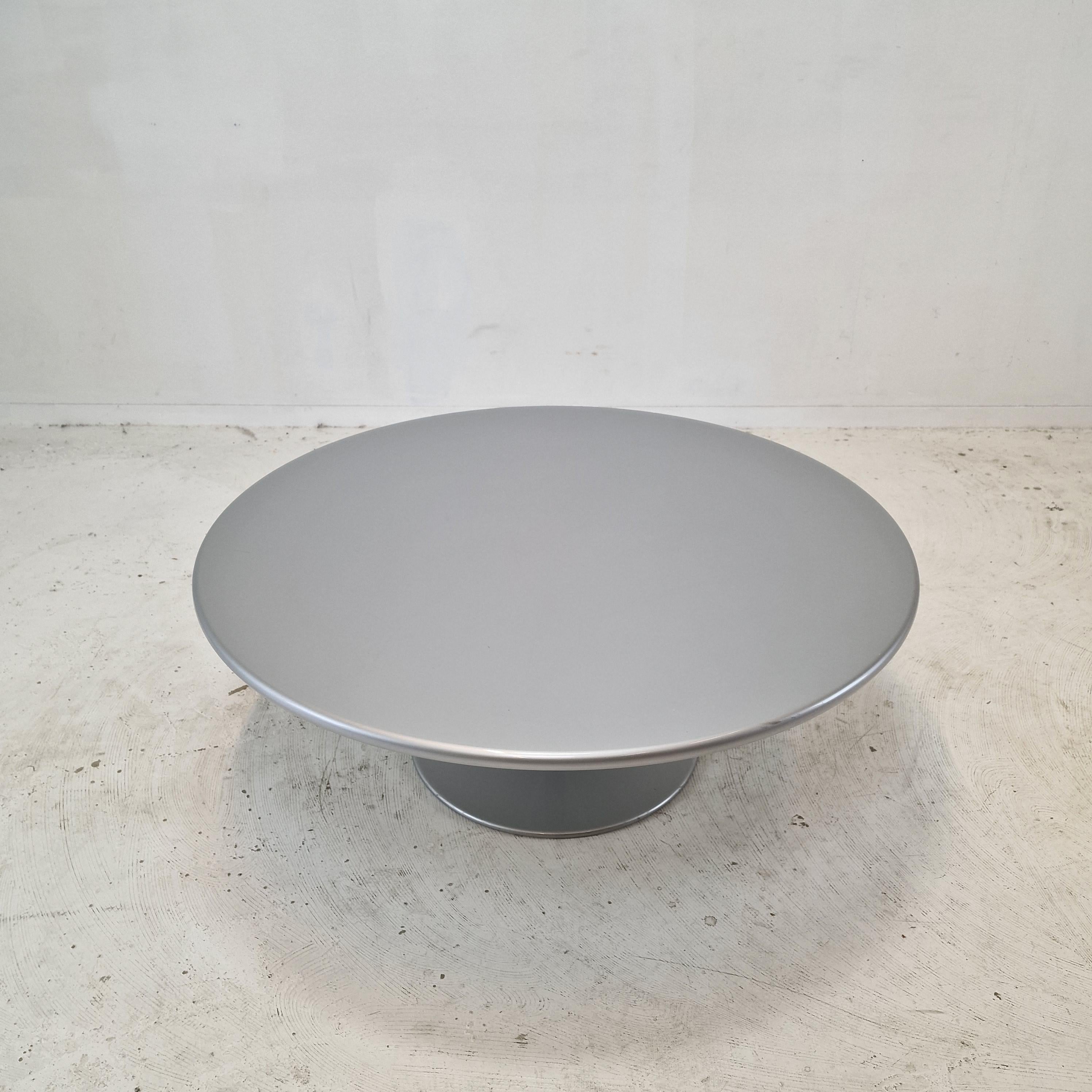 Metal Coffee Table by Pierre Paulin for Artifort, 1970s For Sale