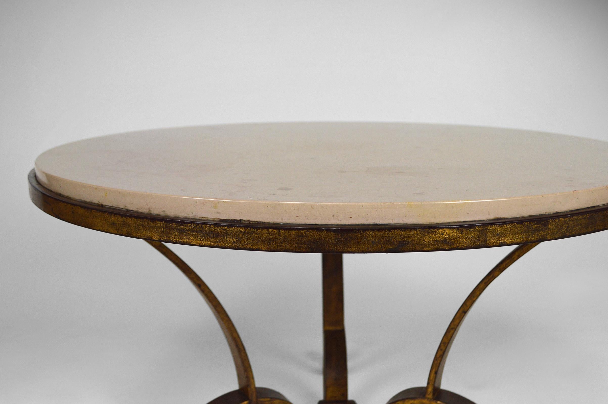 Coffee Table by Raymond Subes in Marble and Gilded Wrought Iron, circa 1935 For Sale 3