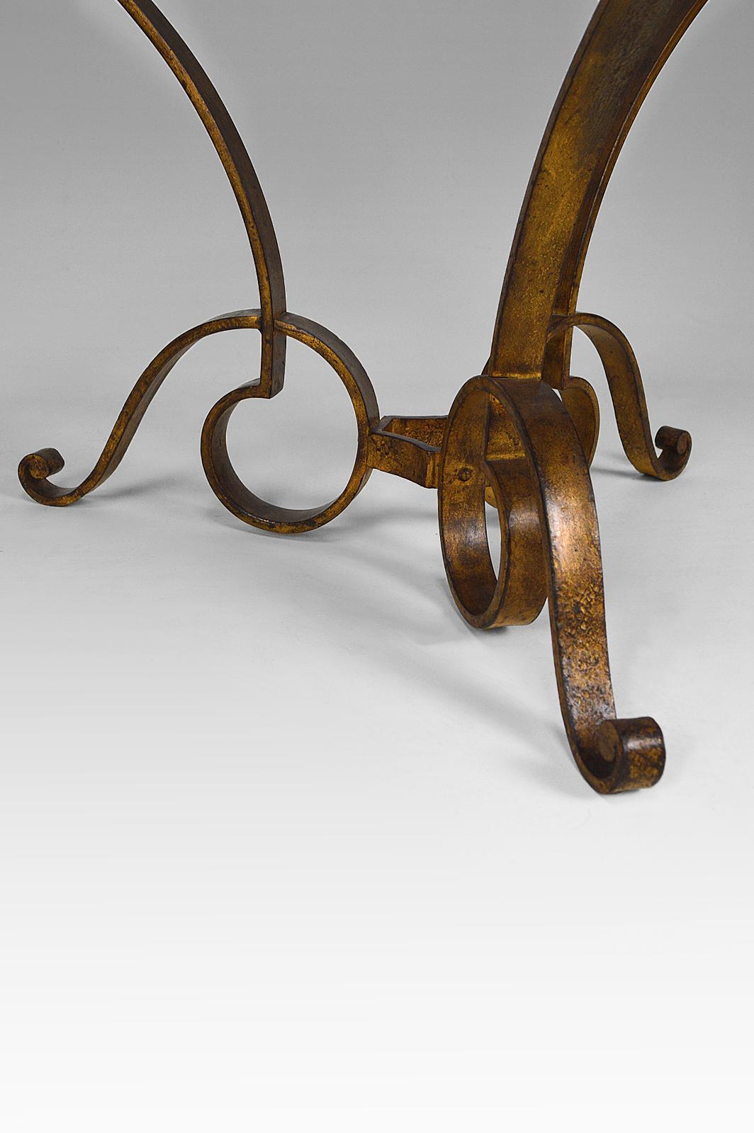 Tavolino di Raymond Subes in marmo e ferro battuto dorato, circa 1935 in vendita 7