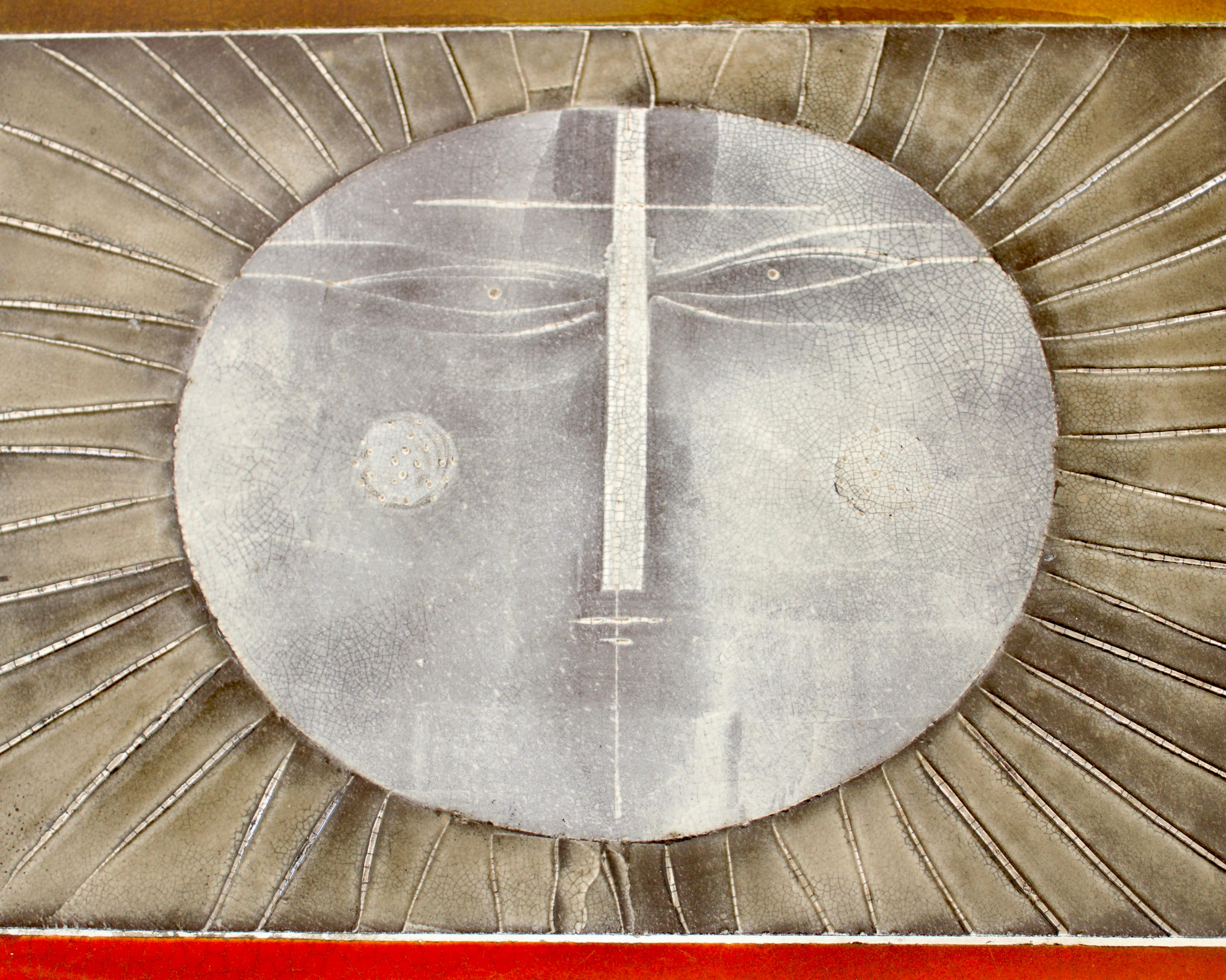 Céramique Table basse en céramique à motif soleil au soleil de Roger Capron pour Vallauris, vers 1965
