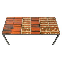 Tavolino da caffè di Roger Capron degli anni '70, in ceramica e metallo.