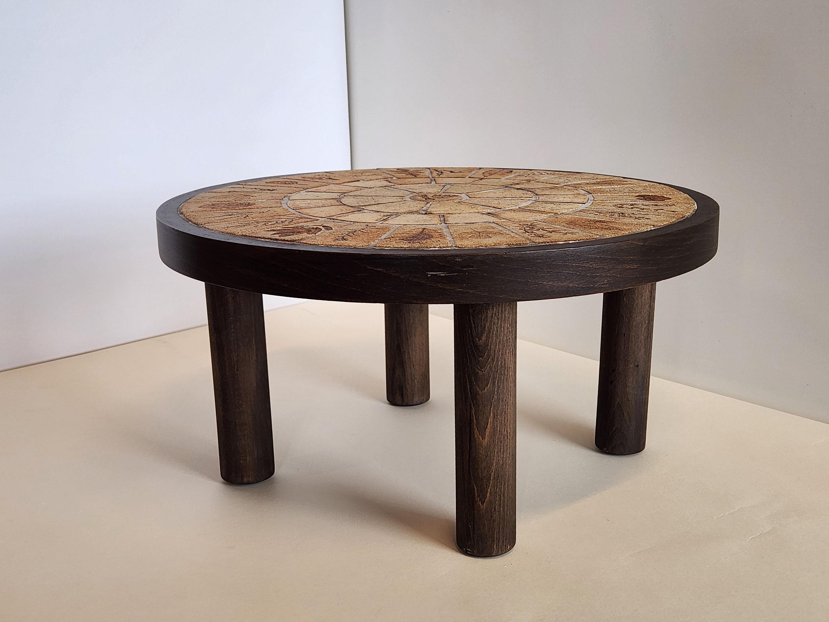 Mid-Century Modern Roger Capron - Vintage Round Side Table with Garrigue Tiles on Wood Frame  For Sale