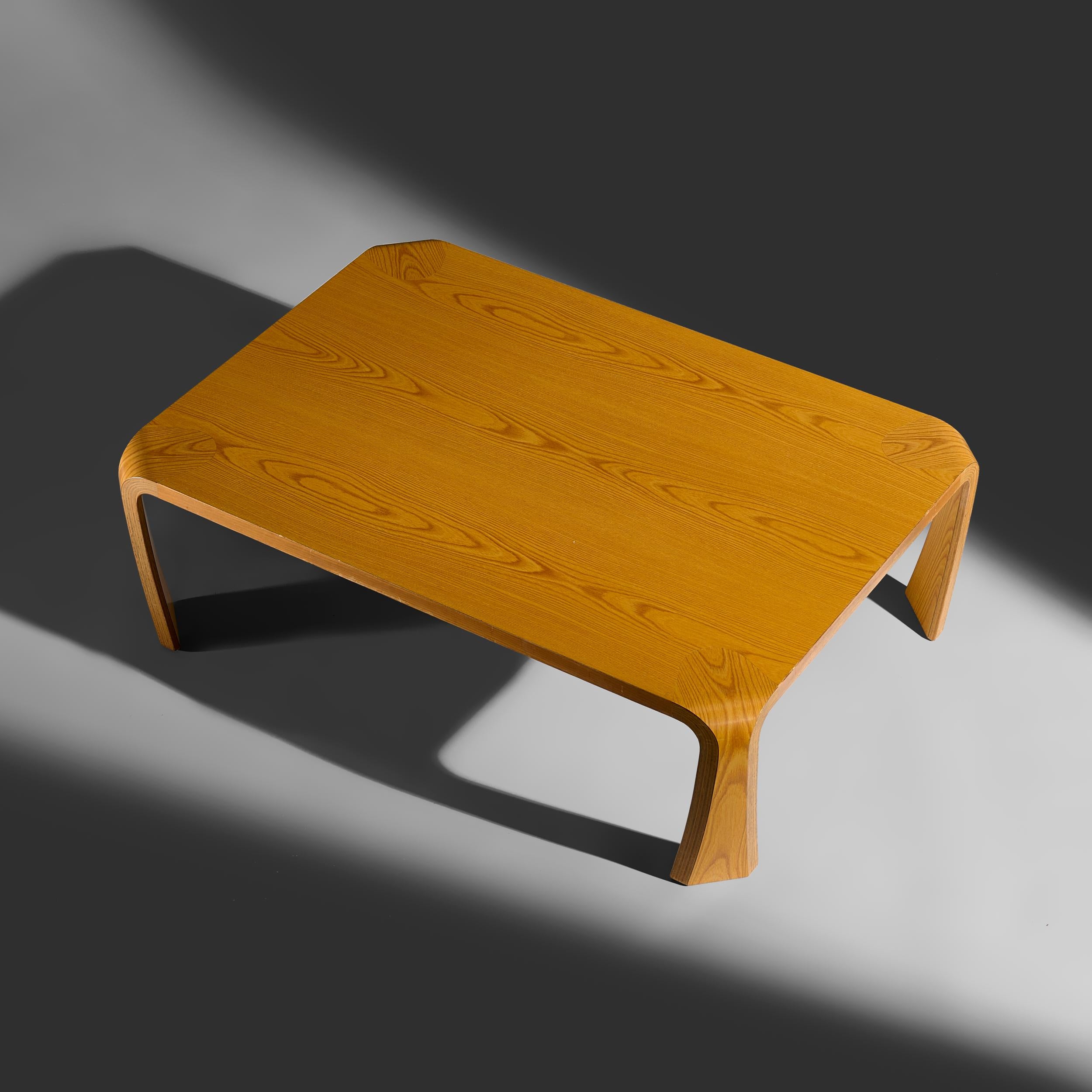 Bois Table basse de Saburo Inui pour Tendo Mokko, Japon, années 1960