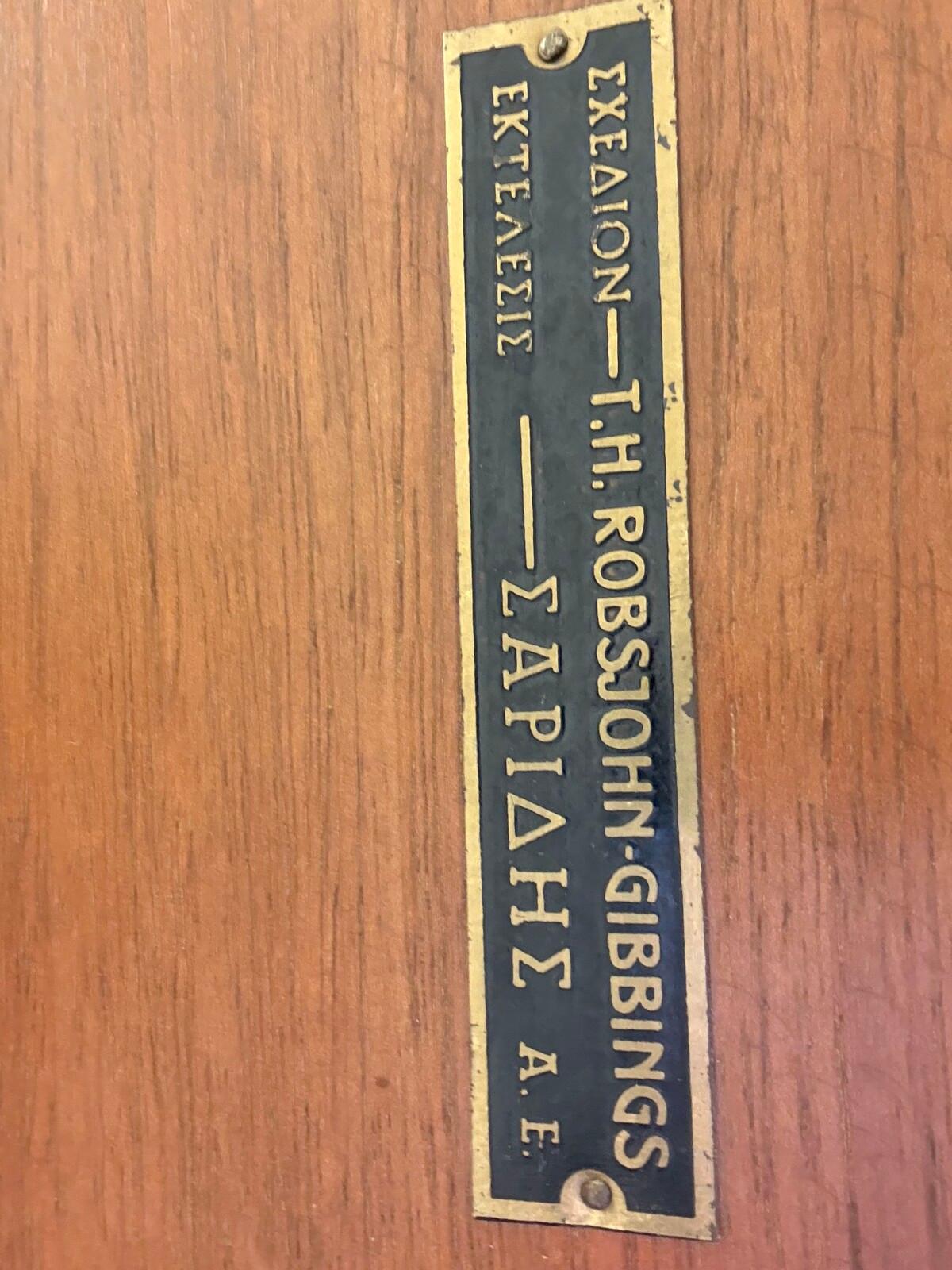 Mid-Century moderno Tavolino da caffè di T.H. Robsjohn-Gibbings per Saridis in vendita