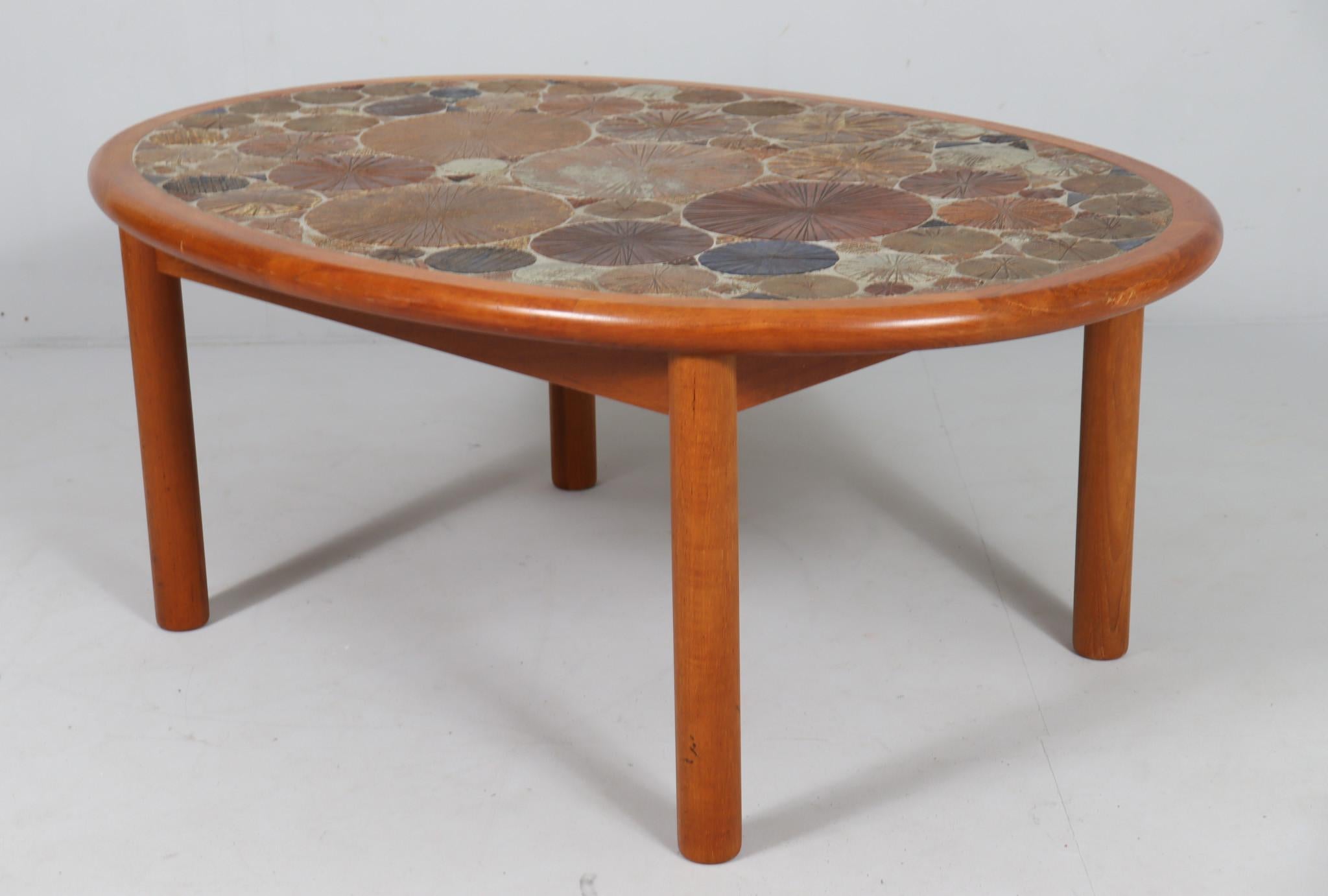 Tue Poulsen Table à café Teck et céramique pour Haslev Mobelsnedkeri Danemark 1960 en vente 7