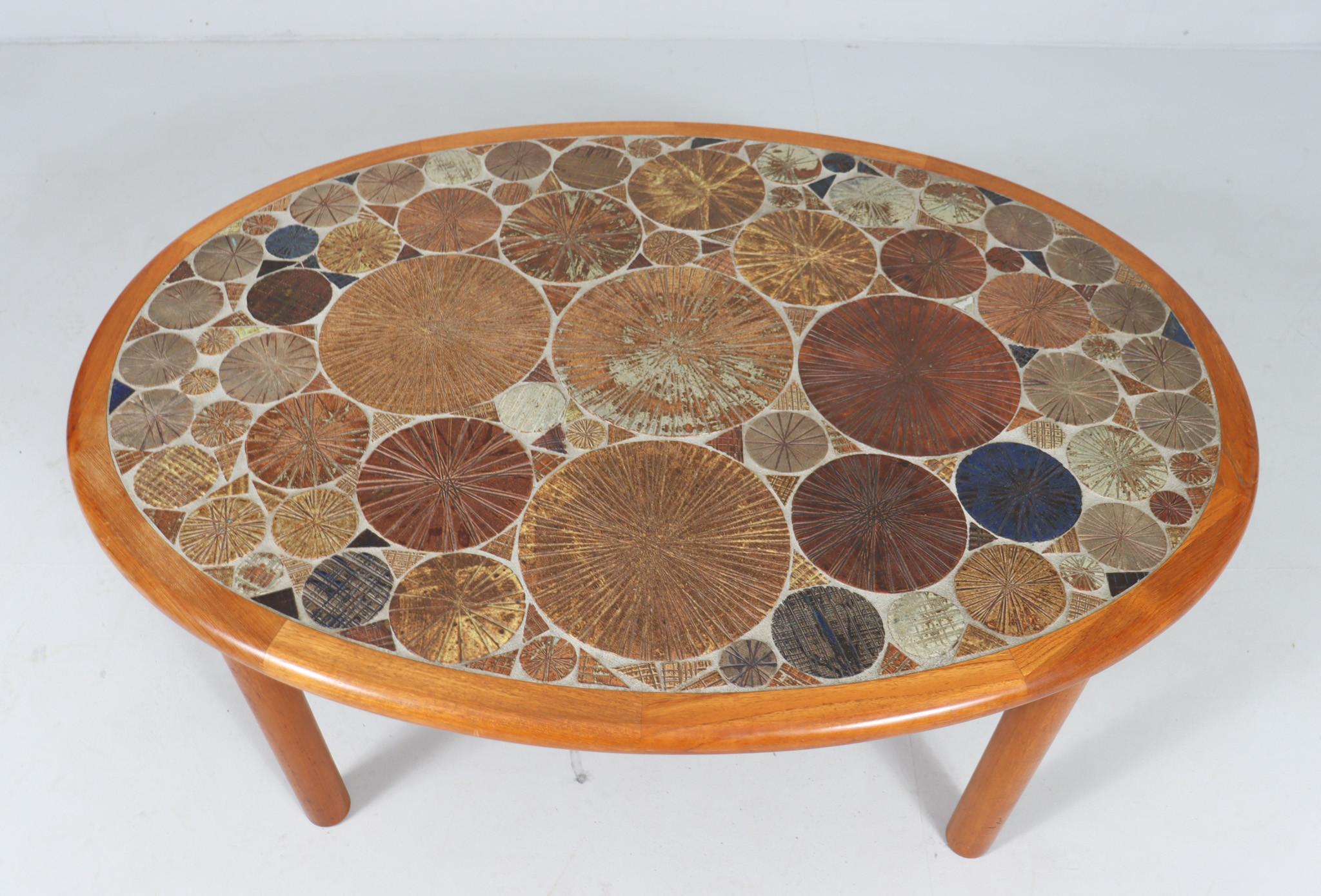 Tue Poulsen Table à café Teck et céramique pour Haslev Mobelsnedkeri Danemark 1960 en vente 11