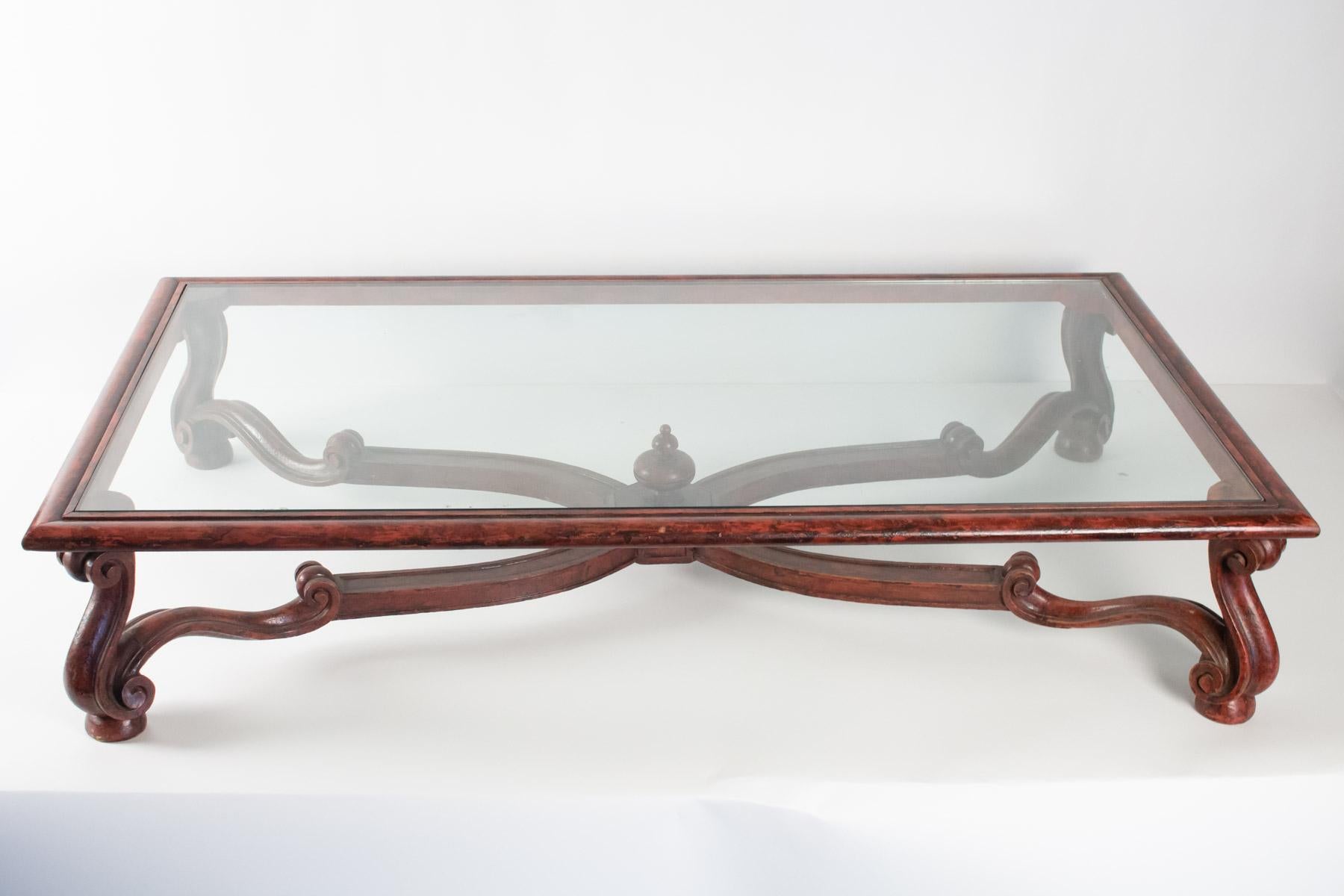 Coffee Table Carved Wood, Antique Red Brown Patina Inspired by Louis XIV Forms (Mitte des 20. Jahrhunderts)