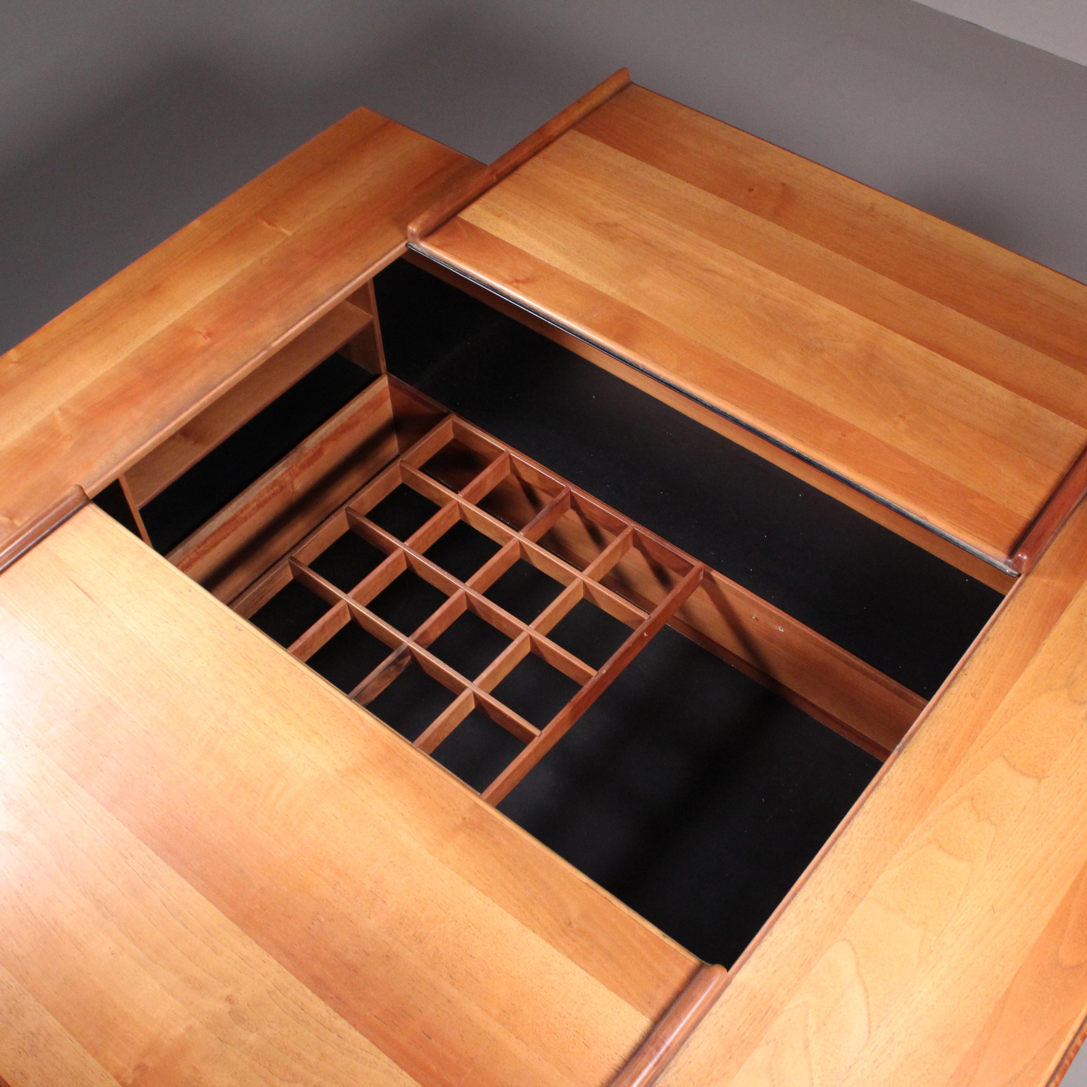 Italian Coffee table, center table, Stildomus, 1950 circa