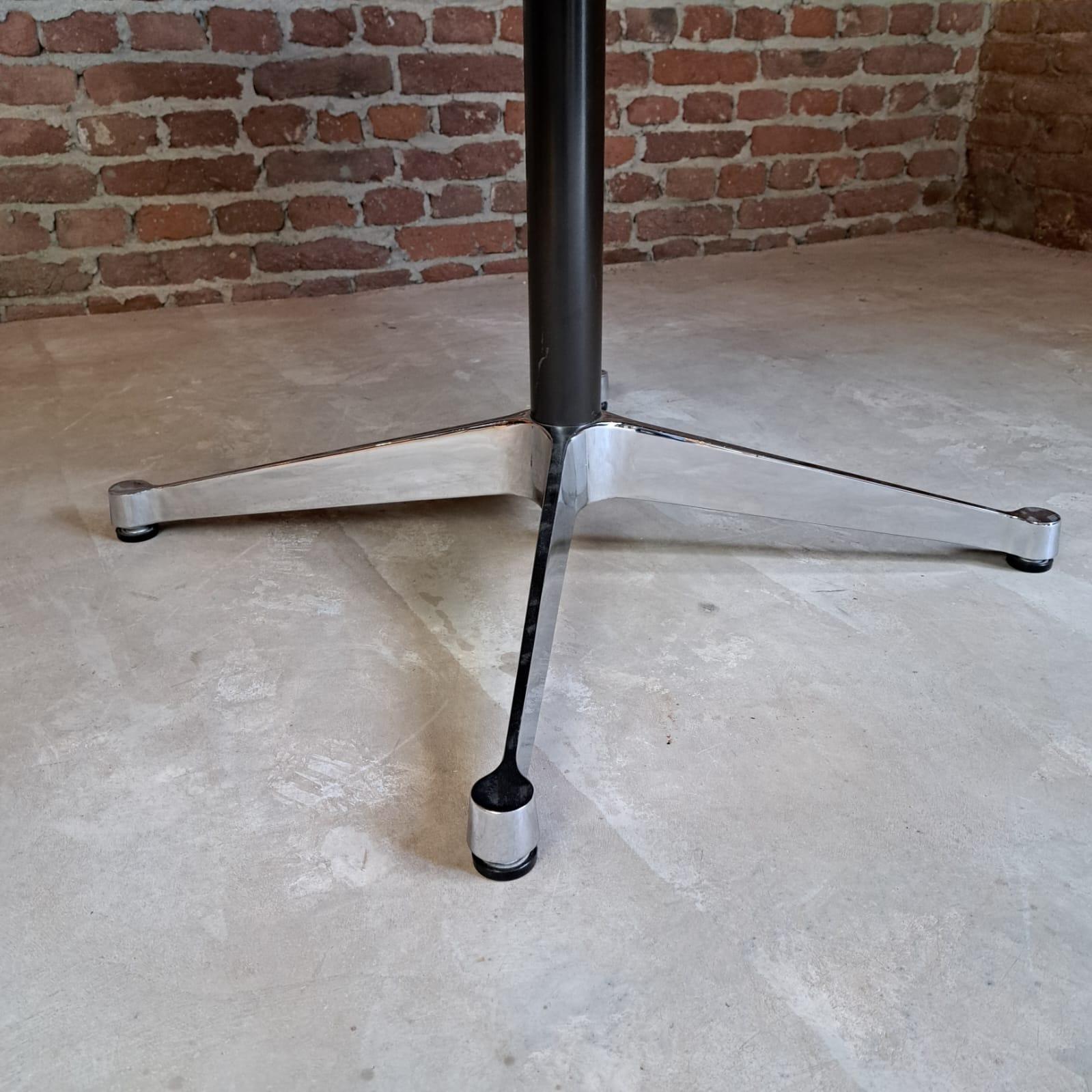Coffee Table Charles & Ray Eames for Vitra, Italy, 1960s In Good Condition For Sale In Torino, IT