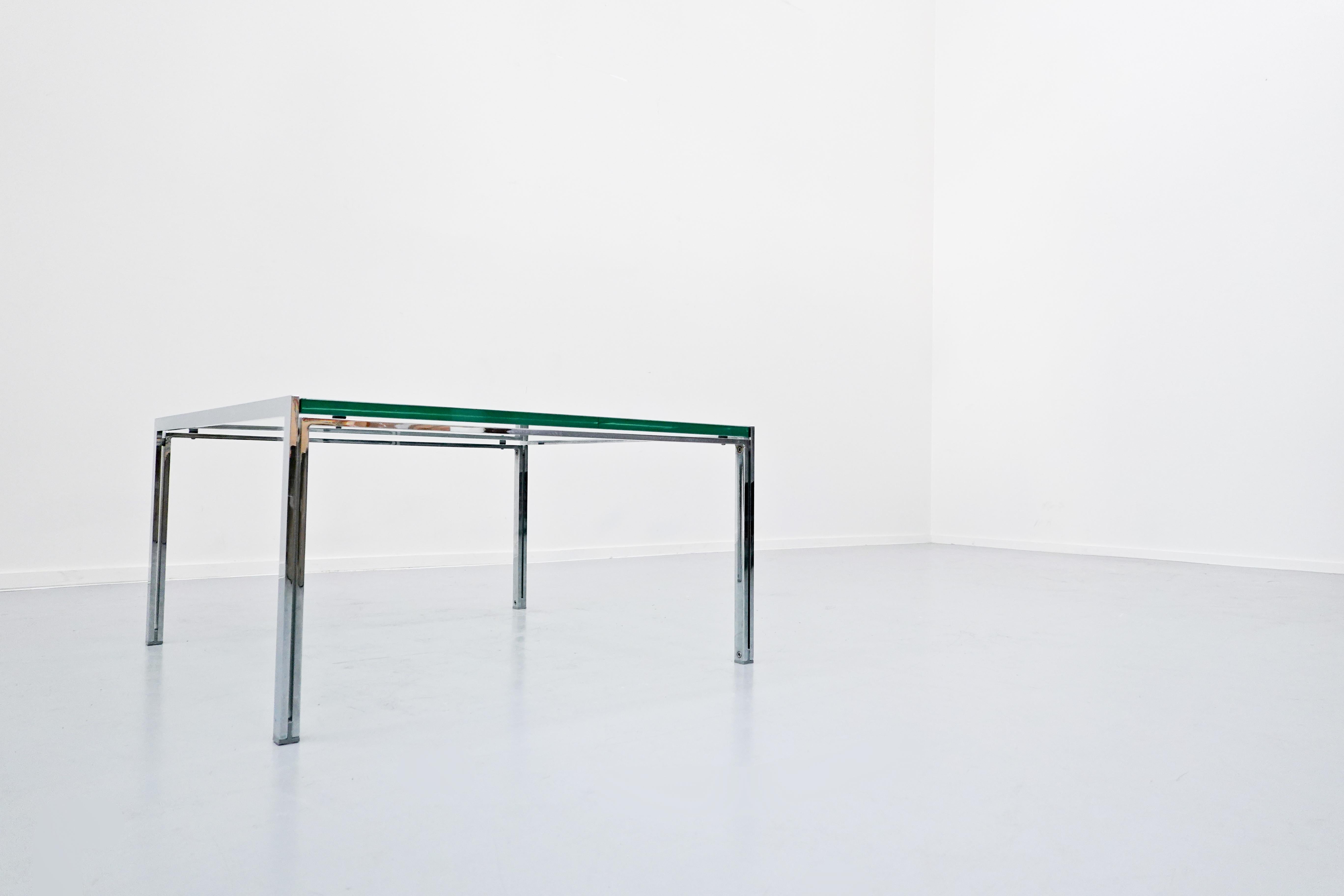 Table basse moderne du milieu du siècle, chrome et verre, années 1960