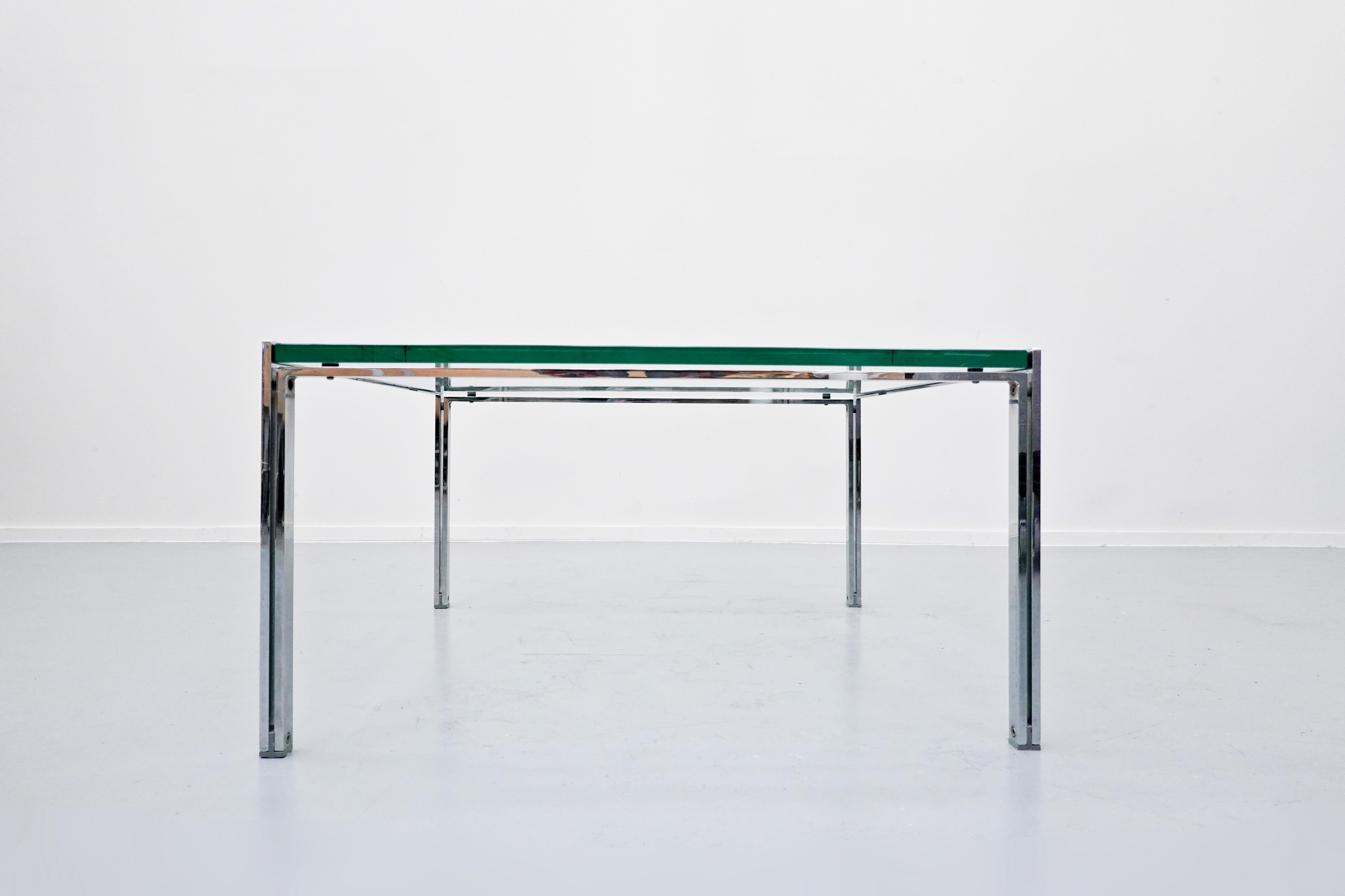 Moderner Couchtisch aus der Mitte des Jahrhunderts, Chrom und Glas, 1960er Jahre im Angebot 1