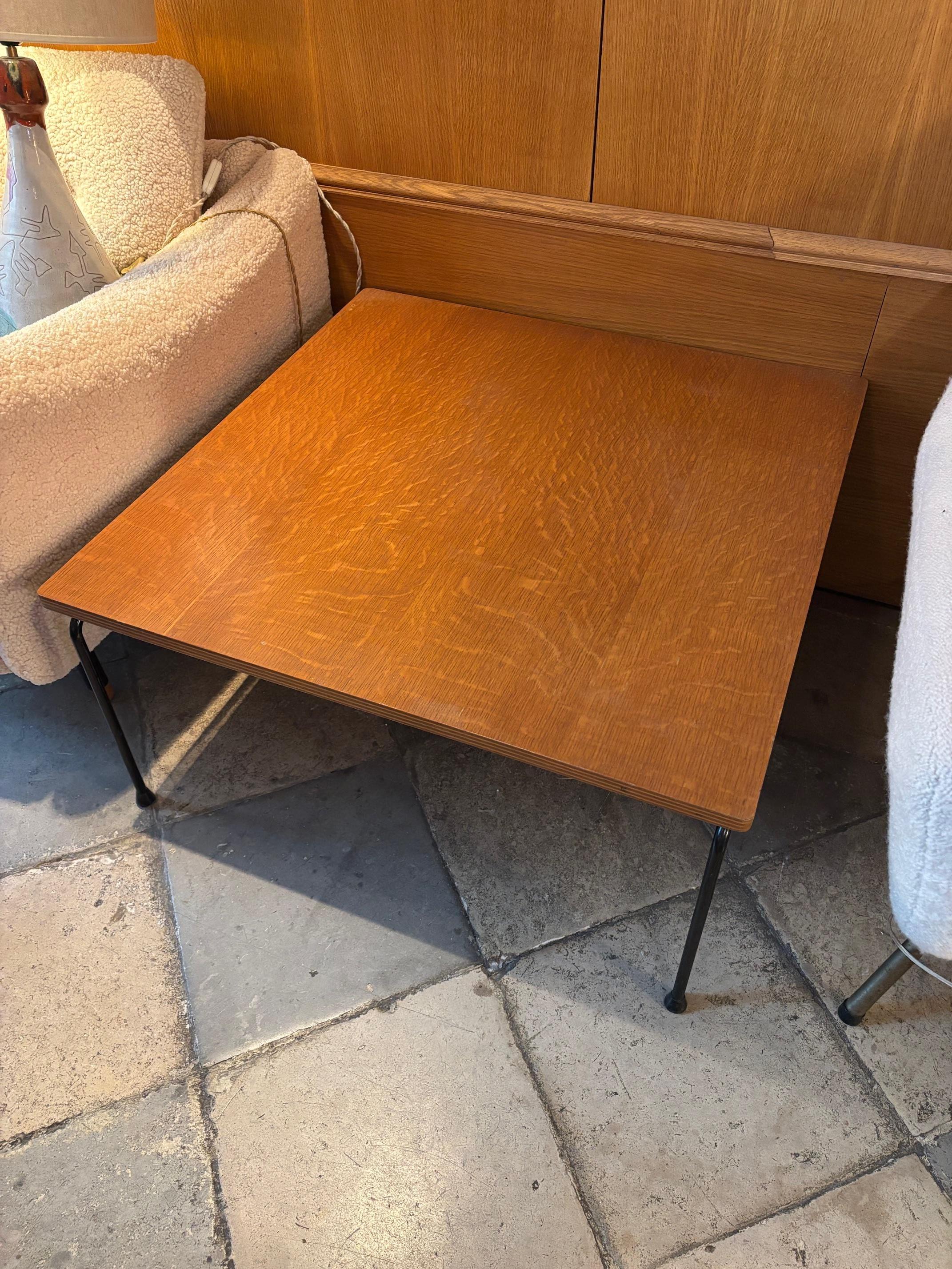 Table basse CM192 de Pierre Paulin en vente 4