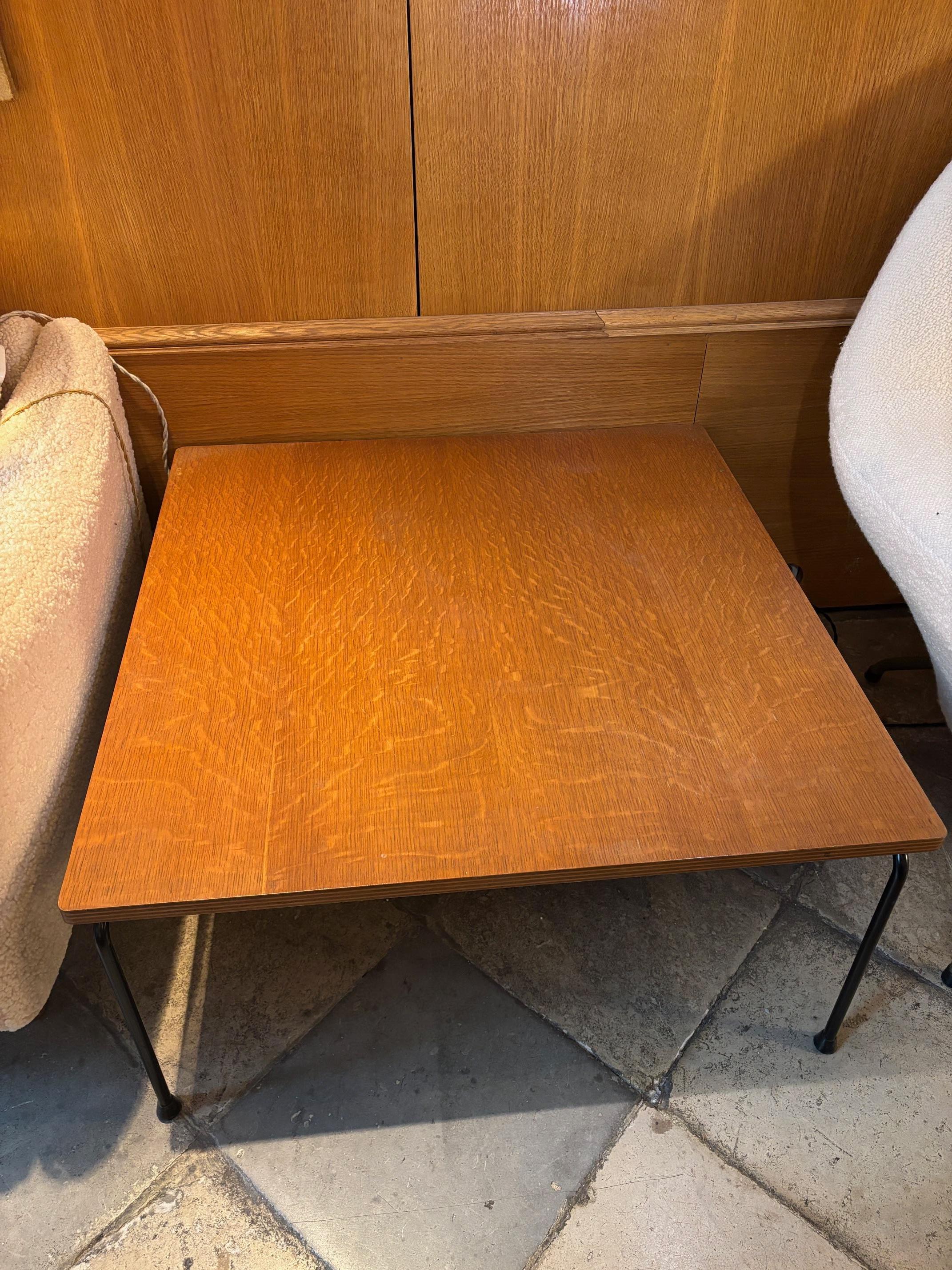 Table basse CM192 de Pierre Paulin en vente 3