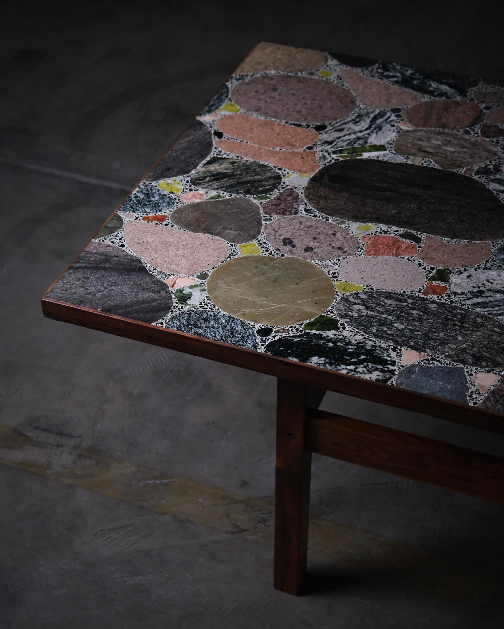 Tavolino 'Conglo' di Erling Viksjø, Bruksbo, Norvegia, metà del XX secolo in vendita 1