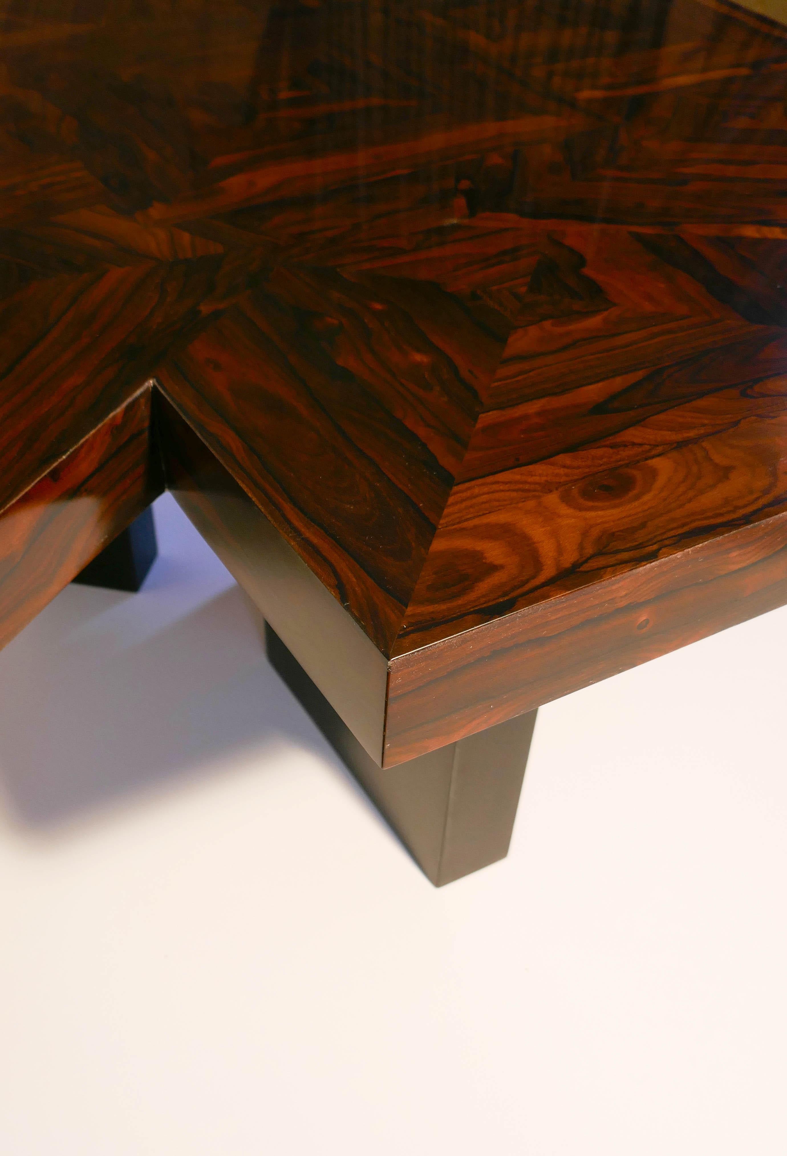 Moderne Table basse Cubes en Rond en menuiserie de bois de ziricote d'Aymeric Lefort en vente