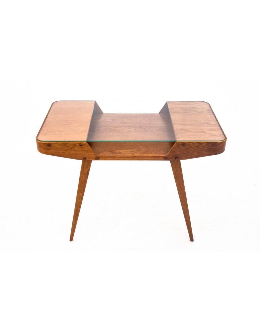 Coffee table, Czech design, 1960s After renovation. For Sale 4