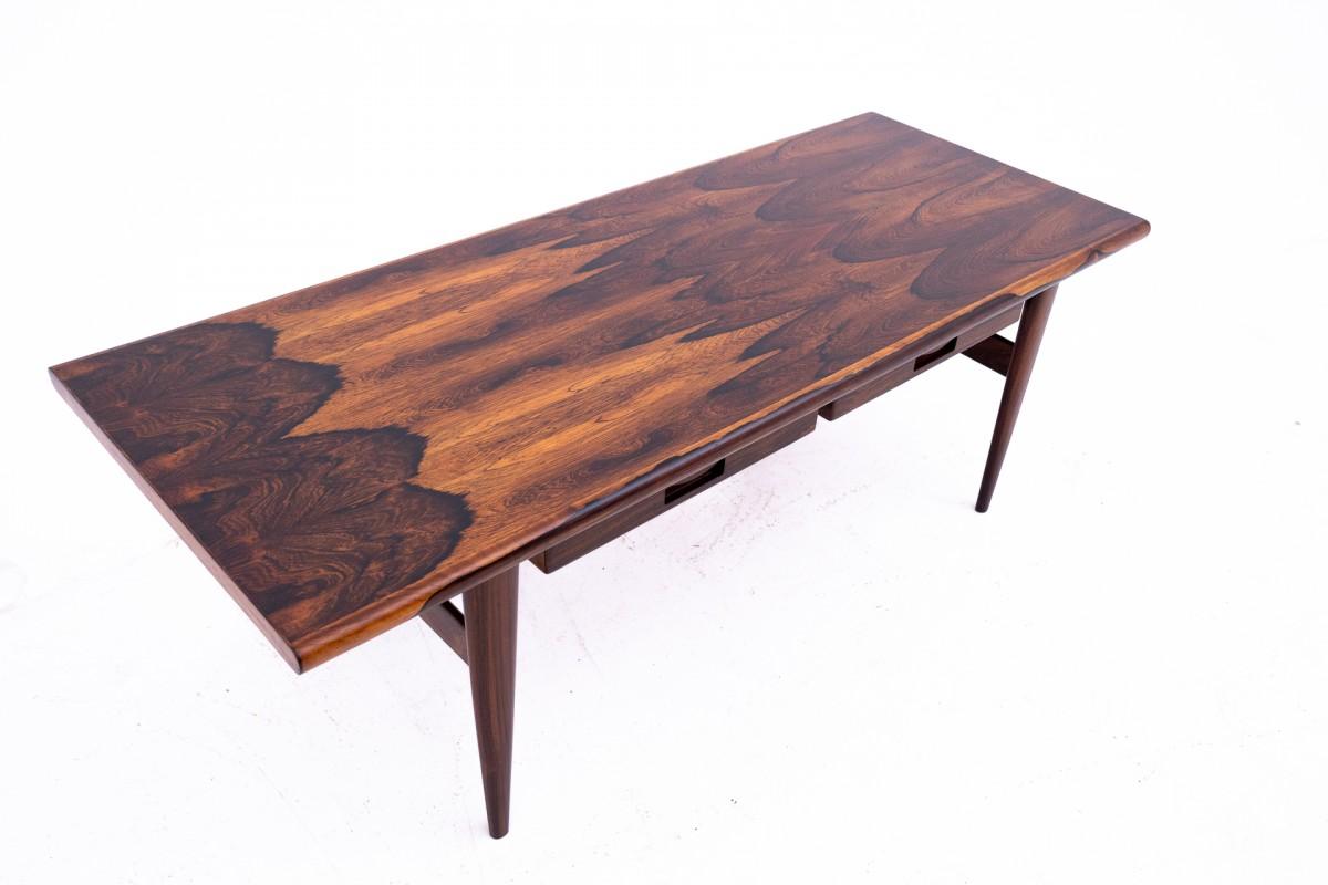 Scandinavian Modern Coffee table, Danish design, 1960s. After renovation. For Sale
