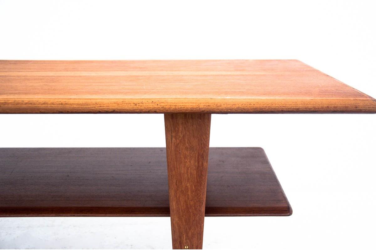 Coffee table, Denmark, 1960s

Very good condition.

Wood: Teak

Dimensions: Height 50 cm, length 153 cm, depth 55 cm.